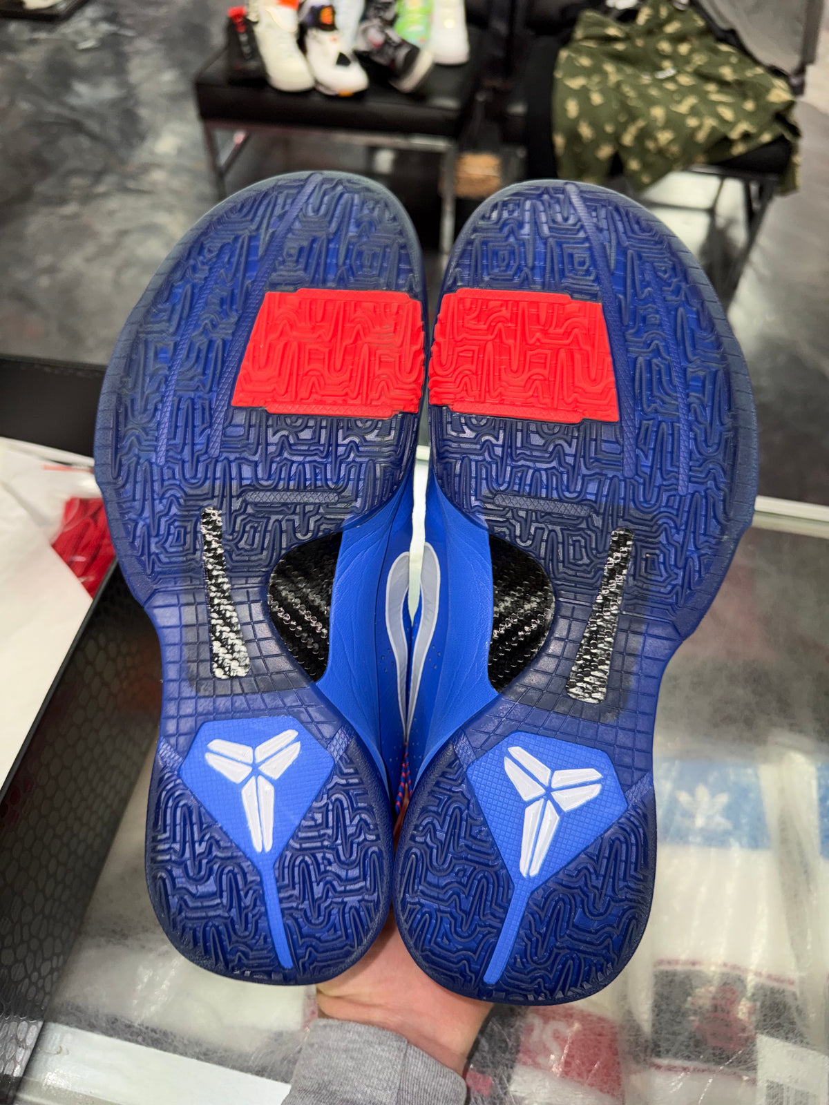 Nike Kobe 5 Protro Dodgers sneaker, pre-owned, size 10 – view 7
