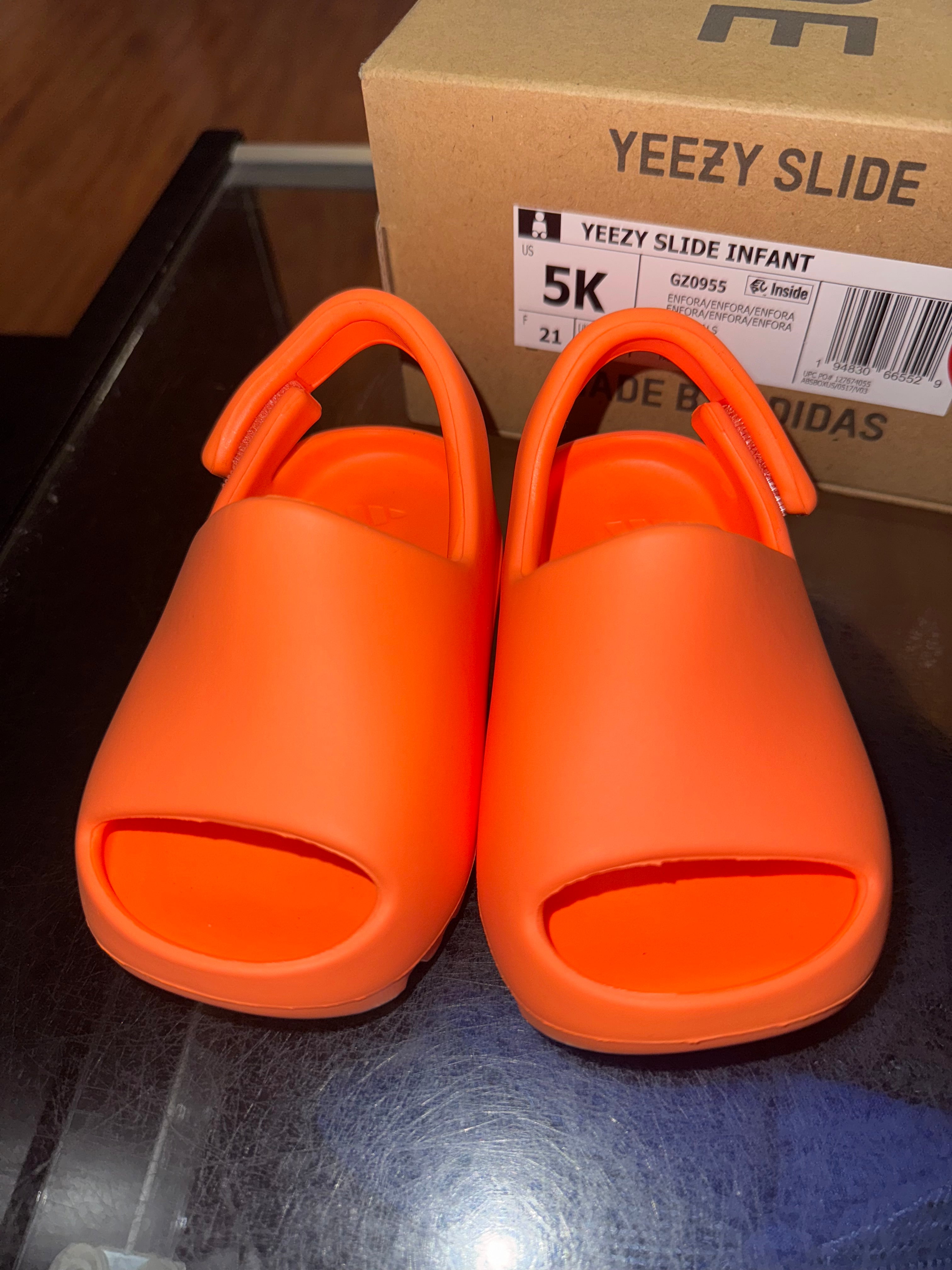 Size 5k Yeezy Slide “Enflame” Brand New (TD)