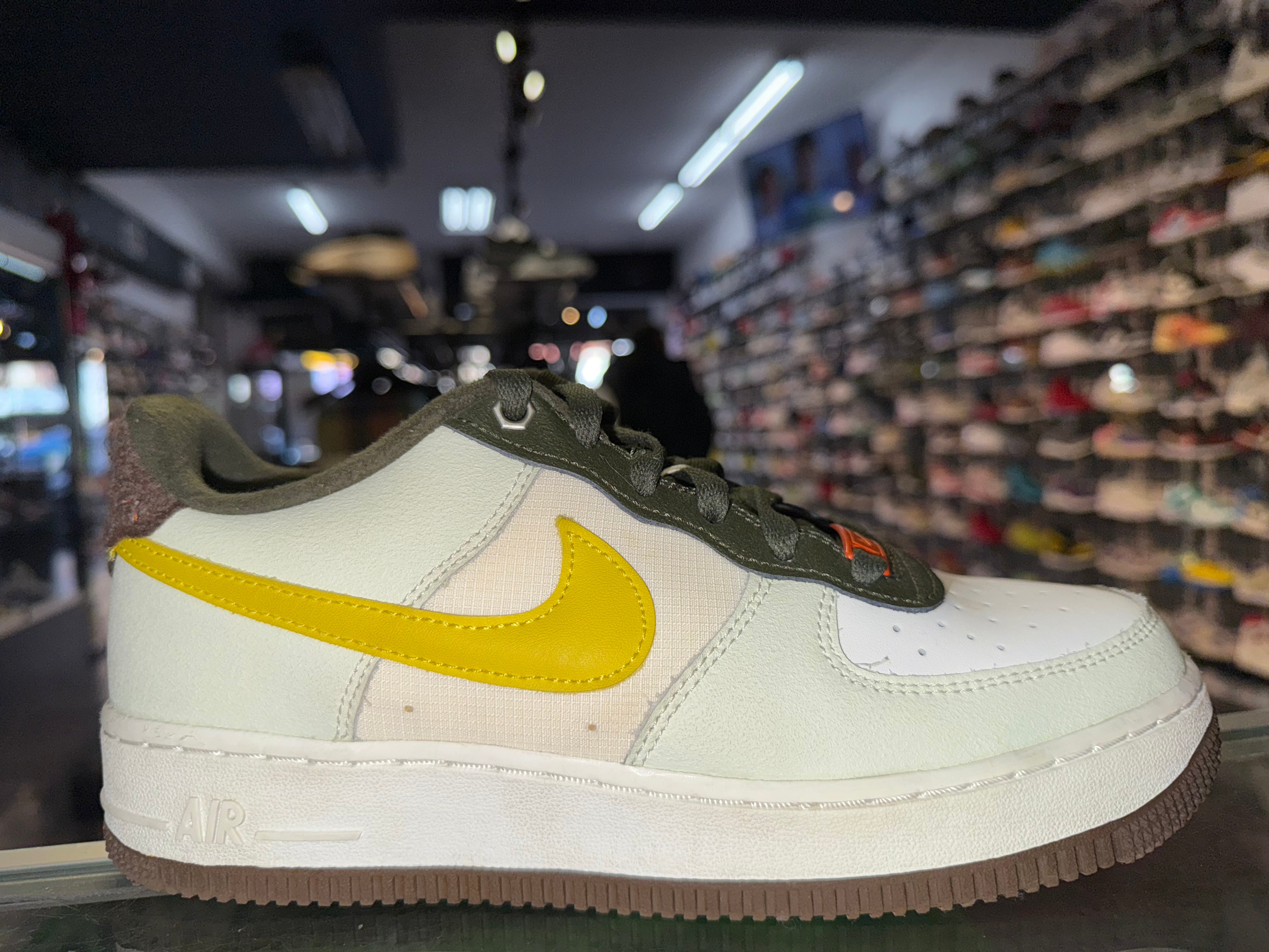 Size 6.5y Air Force 1 "Ready Play"