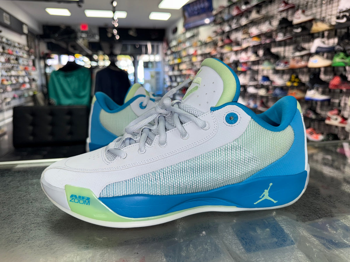 Jordan Luka .77 Football Grey sneaker, pre-owned, size 13 – view 2