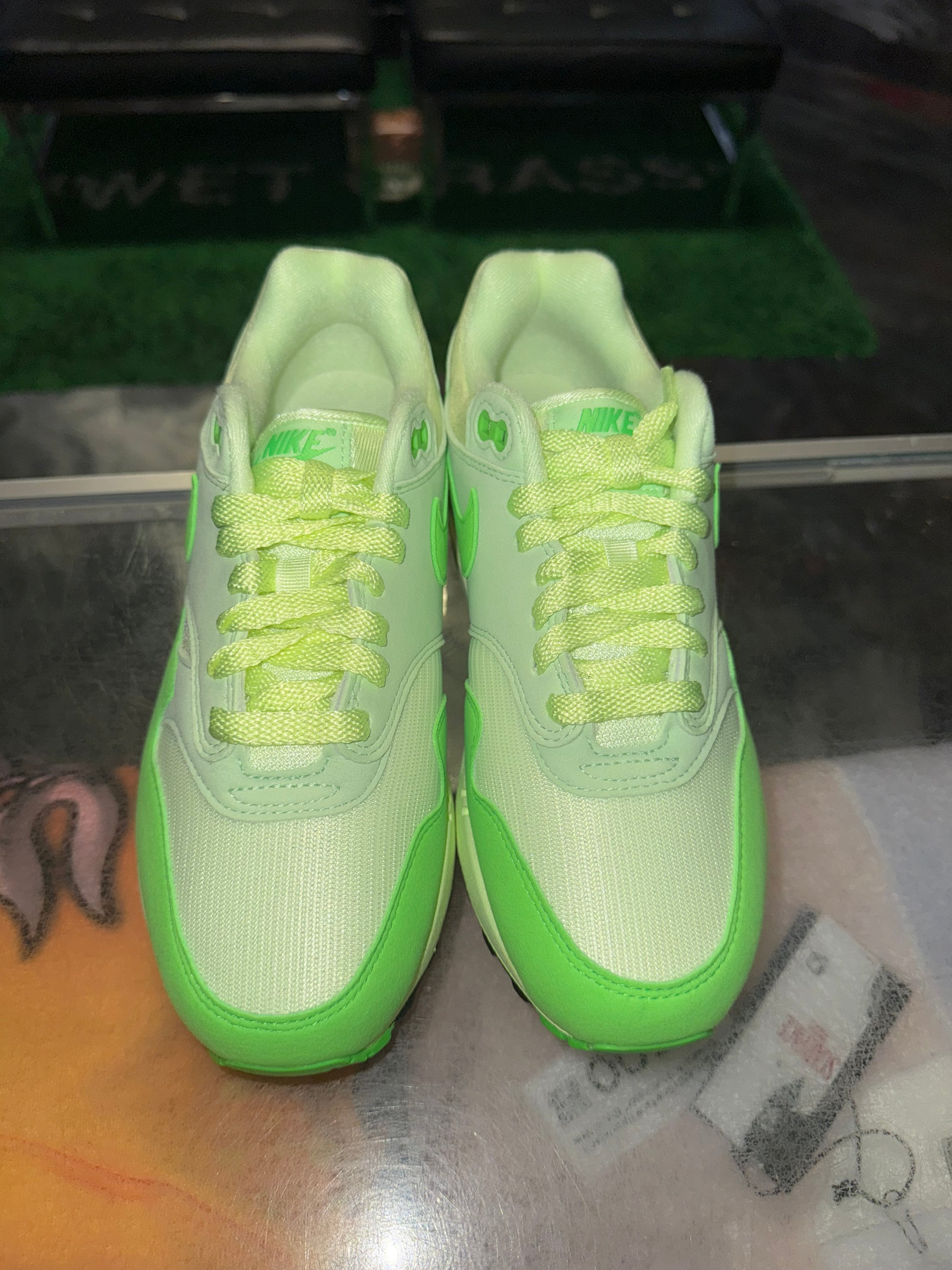 Size 6.5 (8W) Air Max 1 “Vapor Green” Brand New