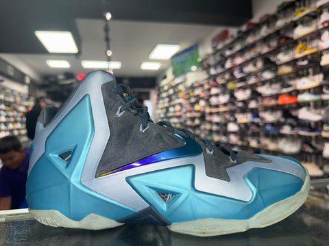 Size 10.5 Lebron 11 "Gamma Blue"