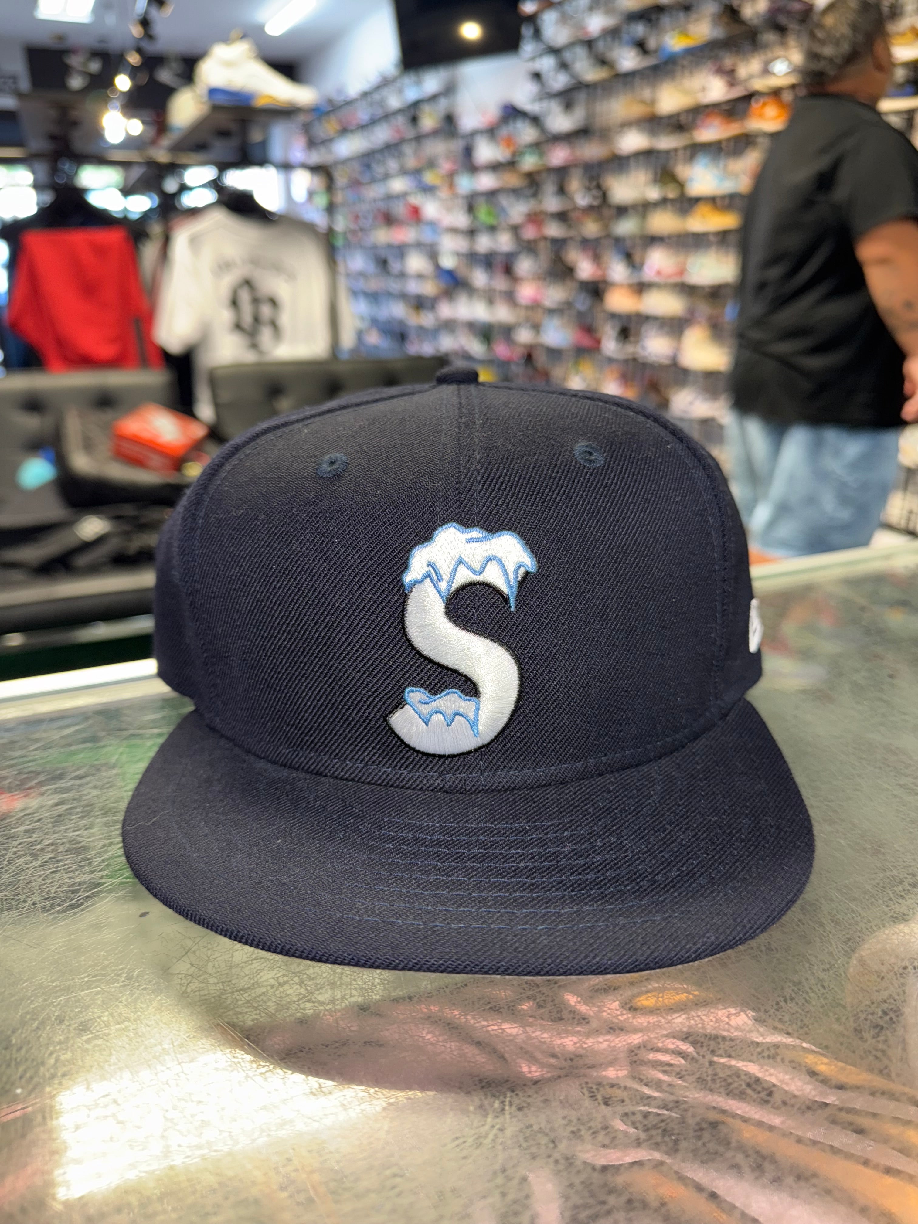 Size 7 1/2 Supreme Snow Cap Fitted “Navy” Brand New