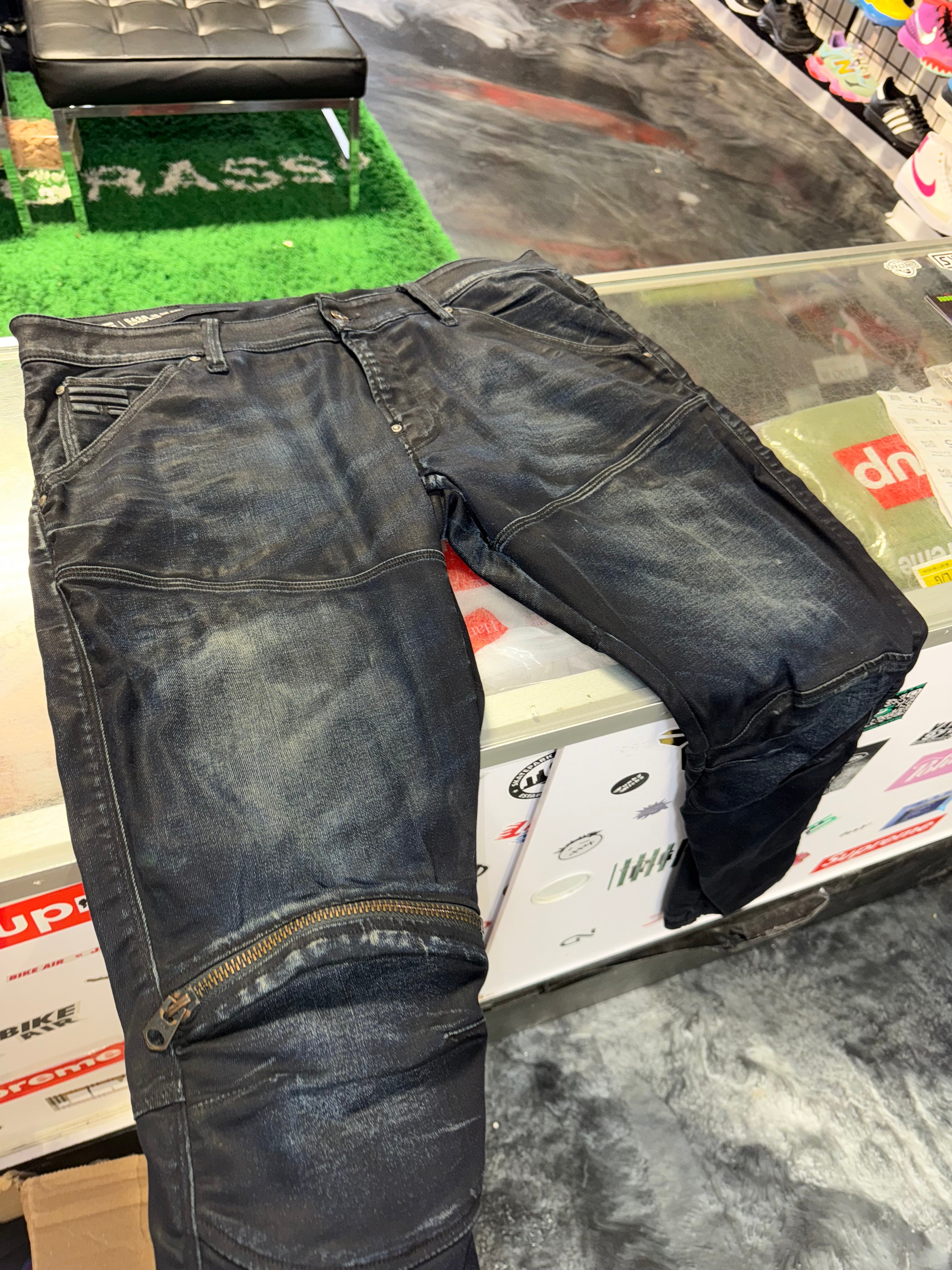 Size 36x32 G-Star Biker Denim "Navy"