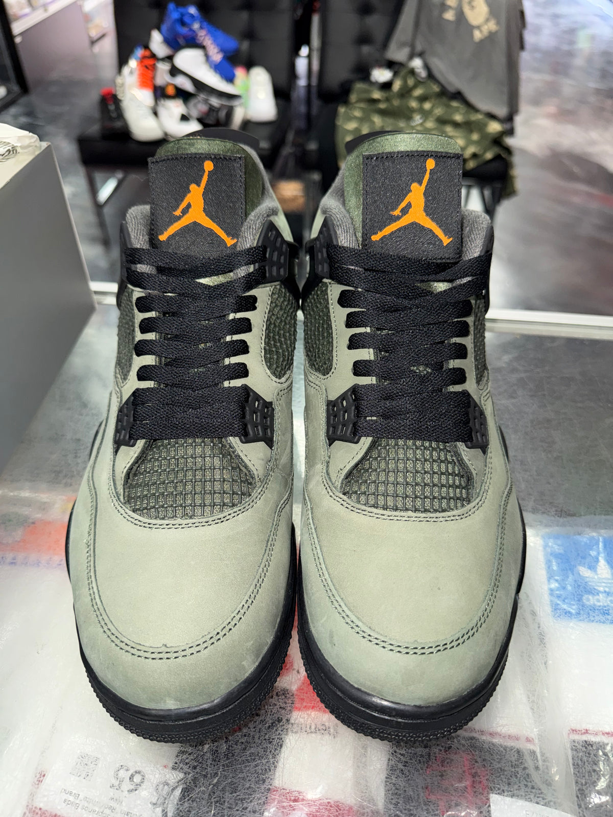 Air Jordan 4 Undefeated sneaker, pre-owned, size 12 – view 5