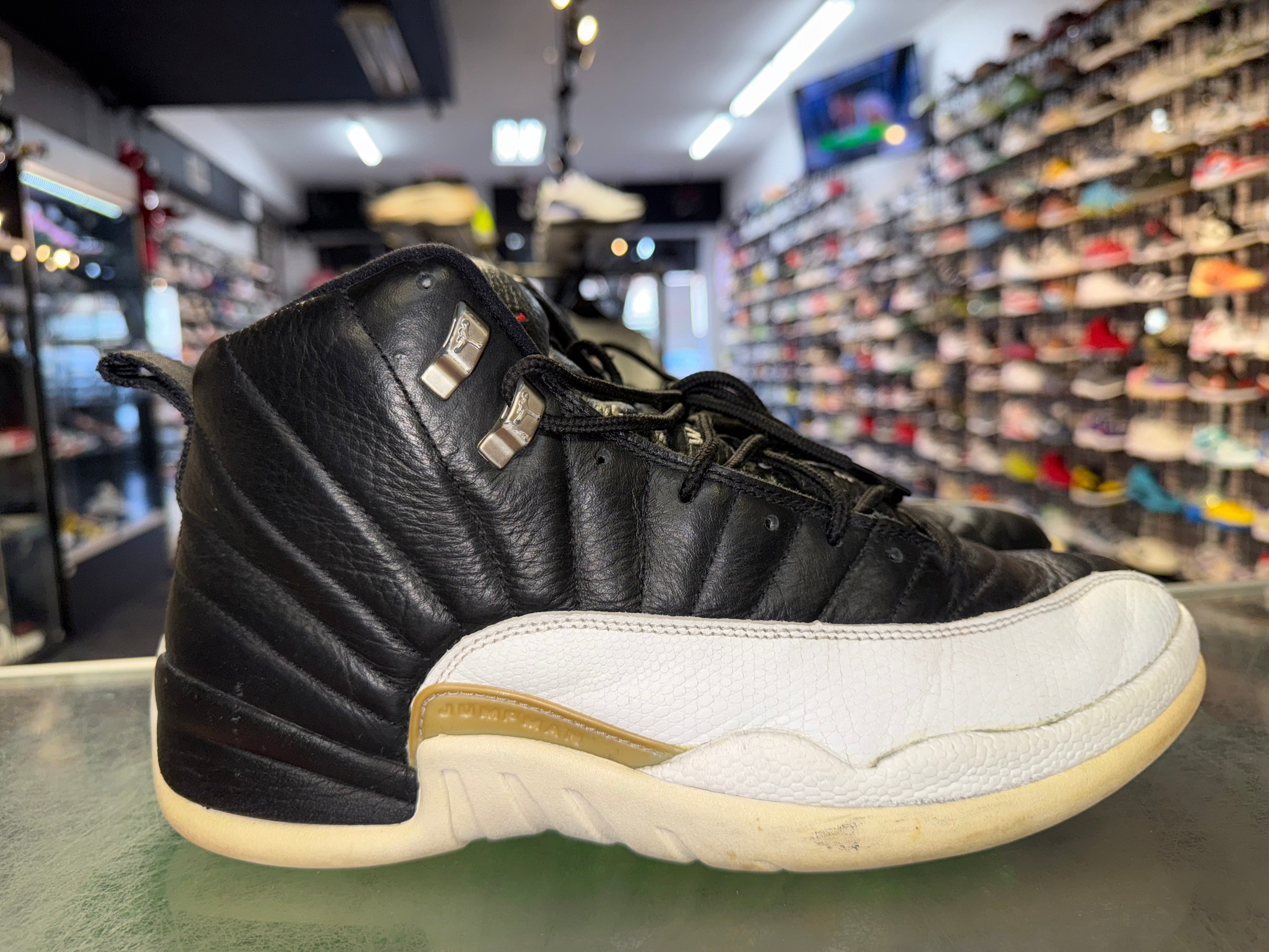 Size 11 AJ 12 "Playoffs" 2004 - NB