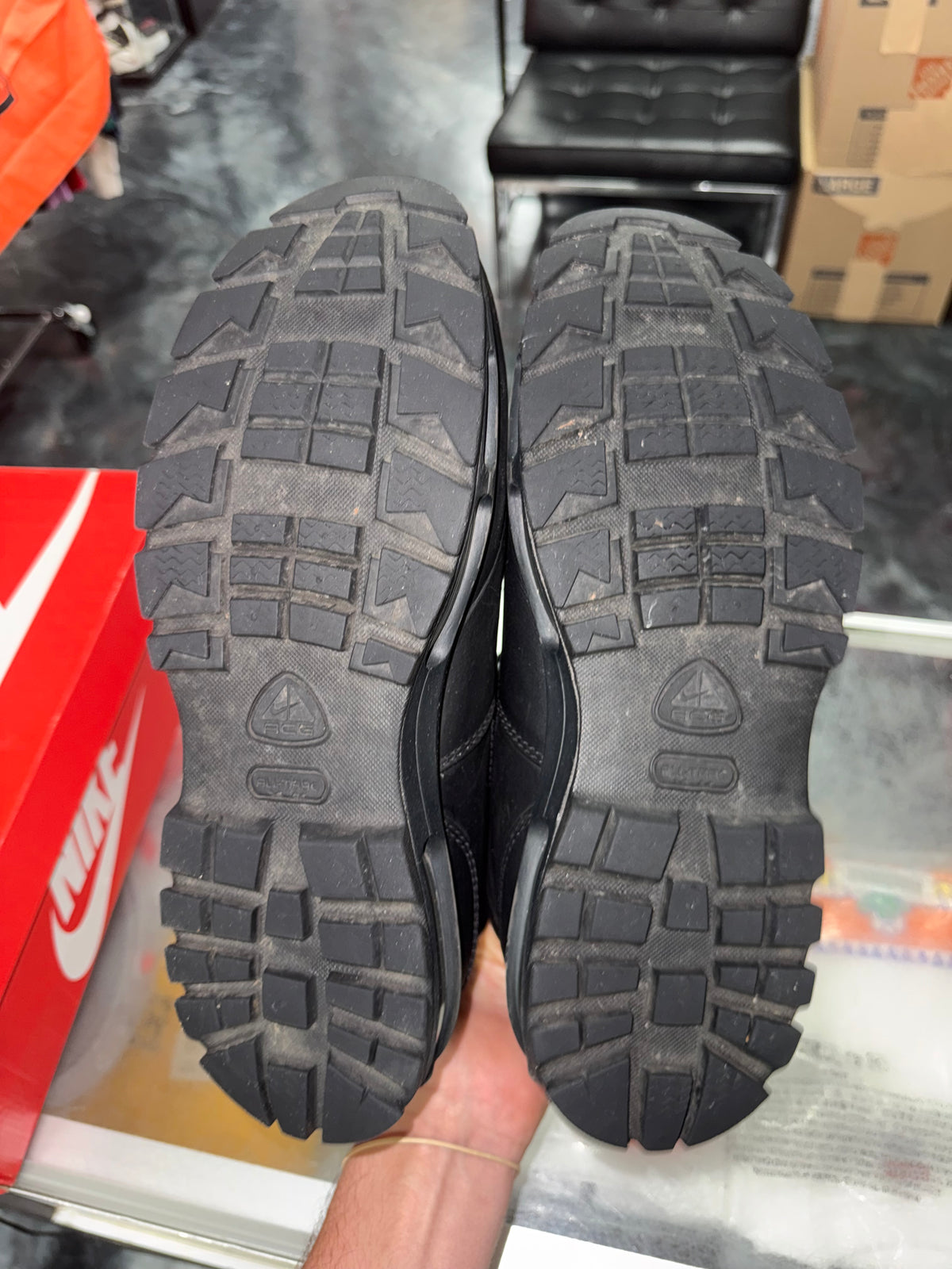 Nike Air Max Goadome Black sneaker, pre-owned, size 12 – view 7