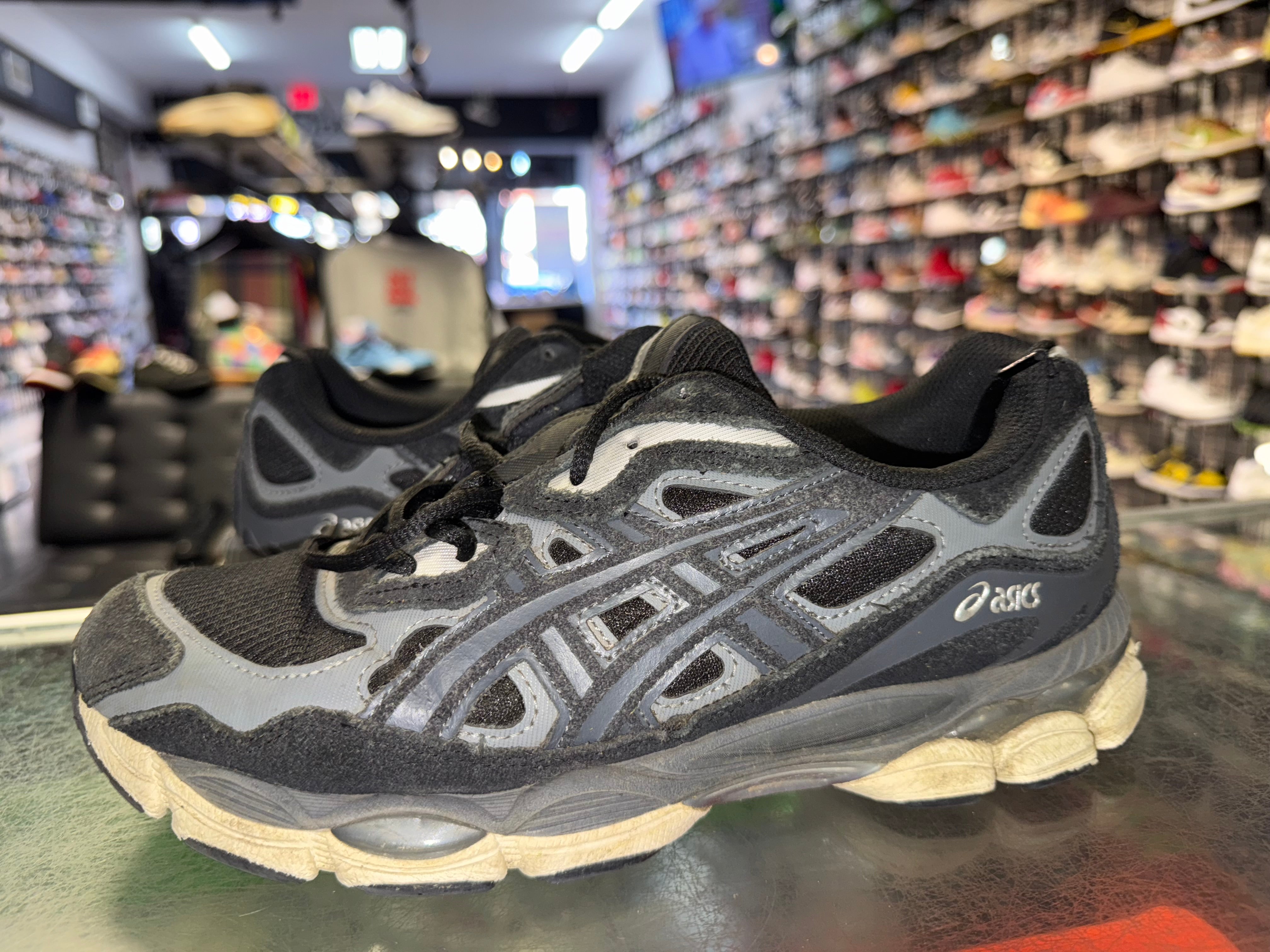 Size 7.5 Asics Gel-NYC "Black"