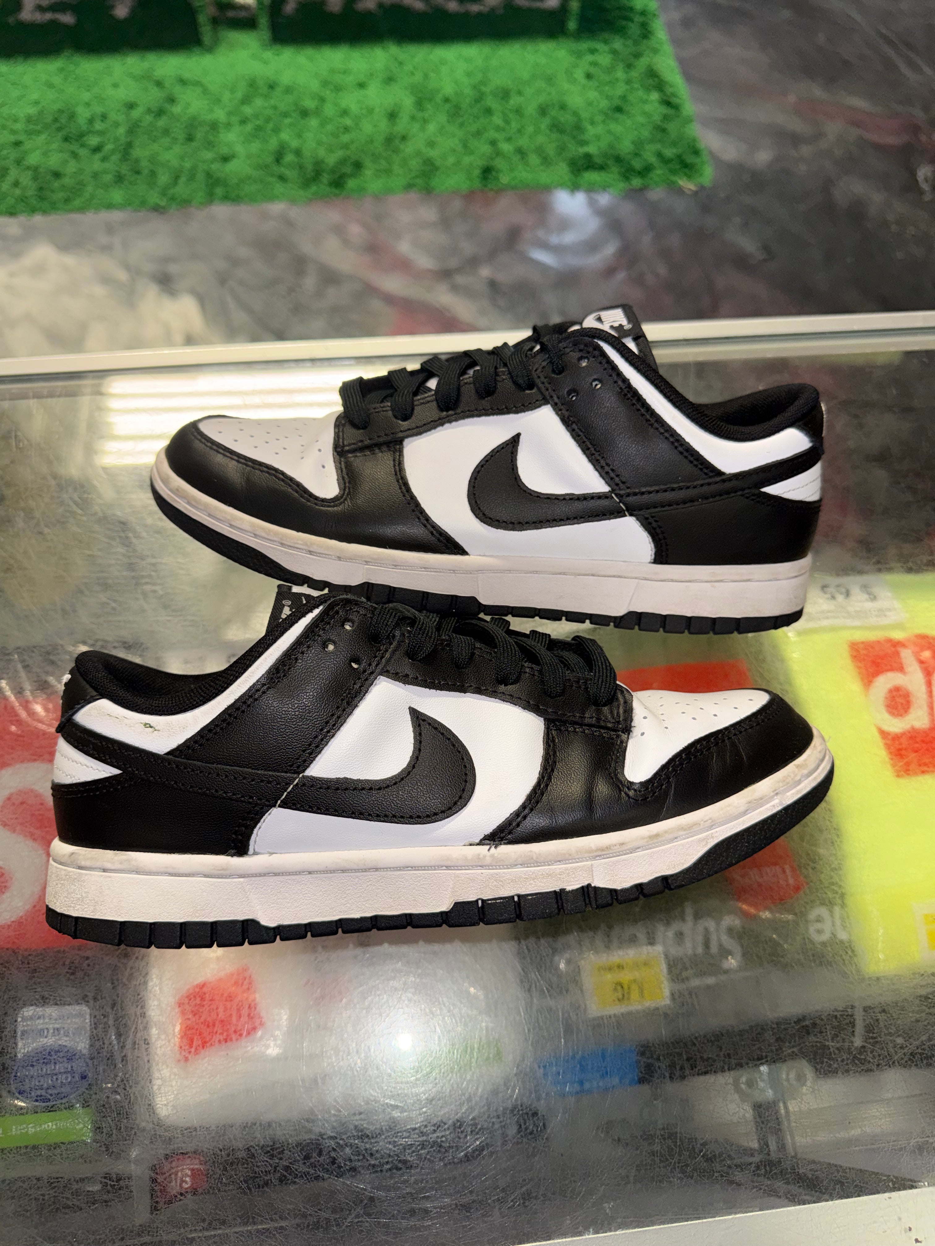 Size 7.5 Dunk Low "Panda" - NB