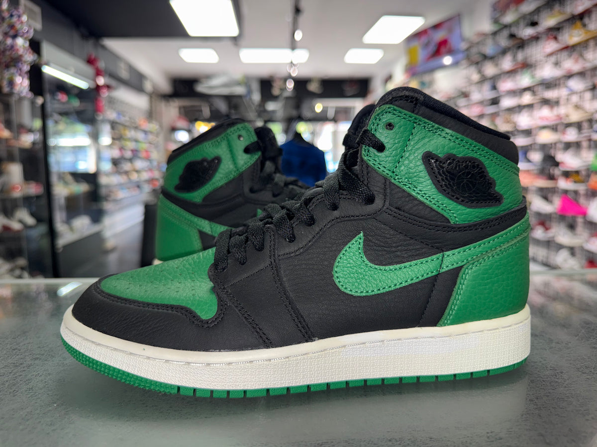 Size 5y Air Jordan 1 “Pine Green 2.0”