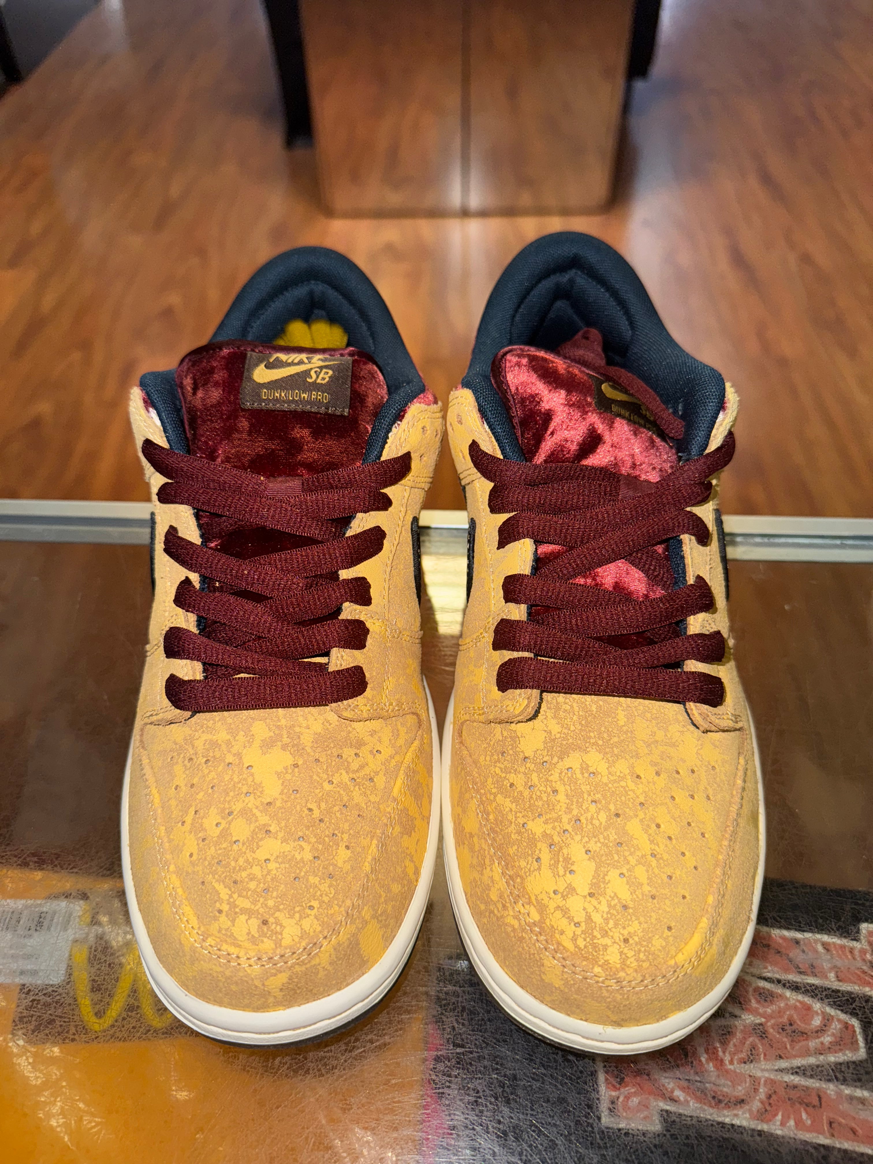Size 9 Dunk Low SB "City of Cinema" Brand New