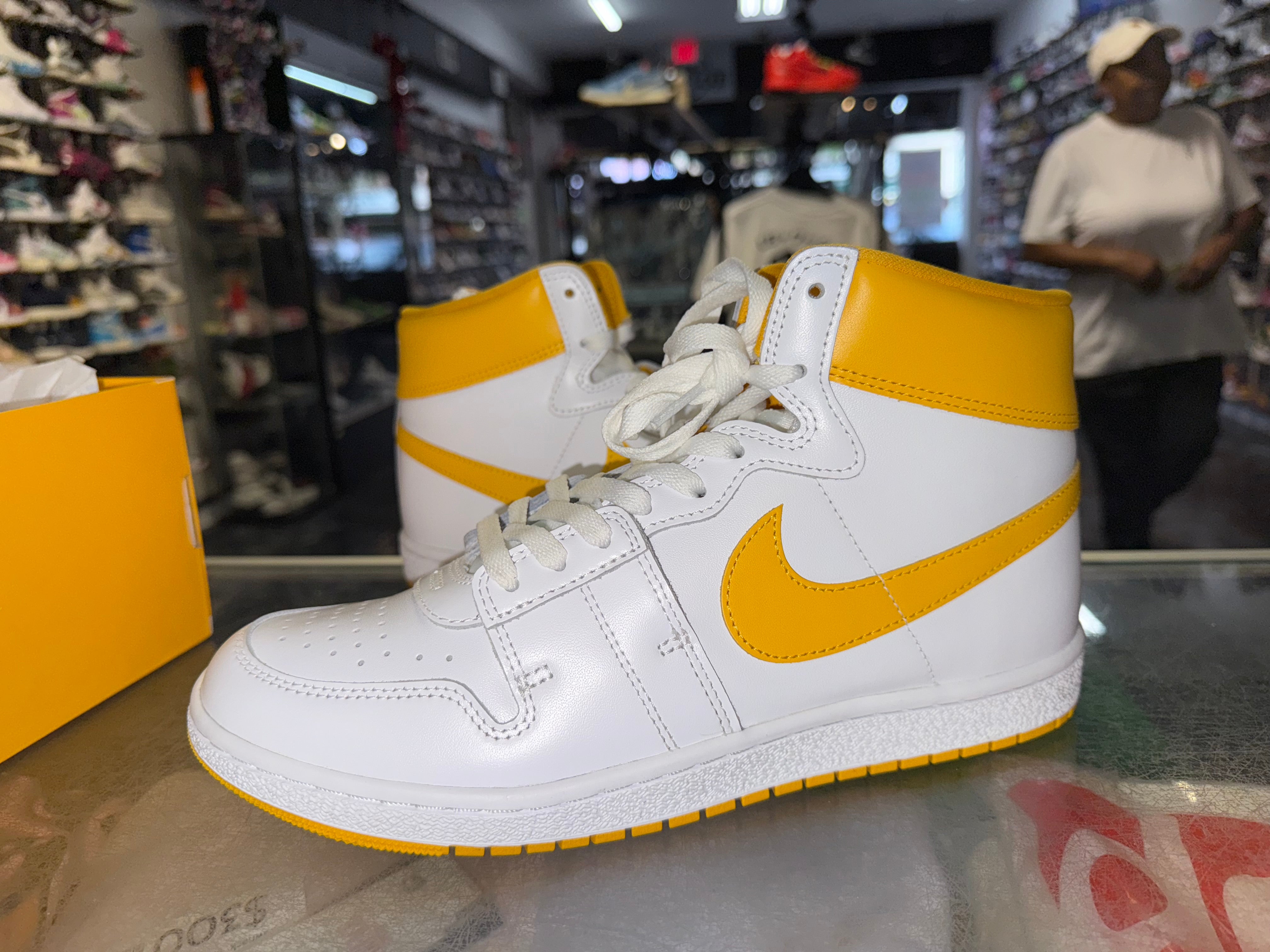 Size 10 Jordan Air Ship "University Gold"