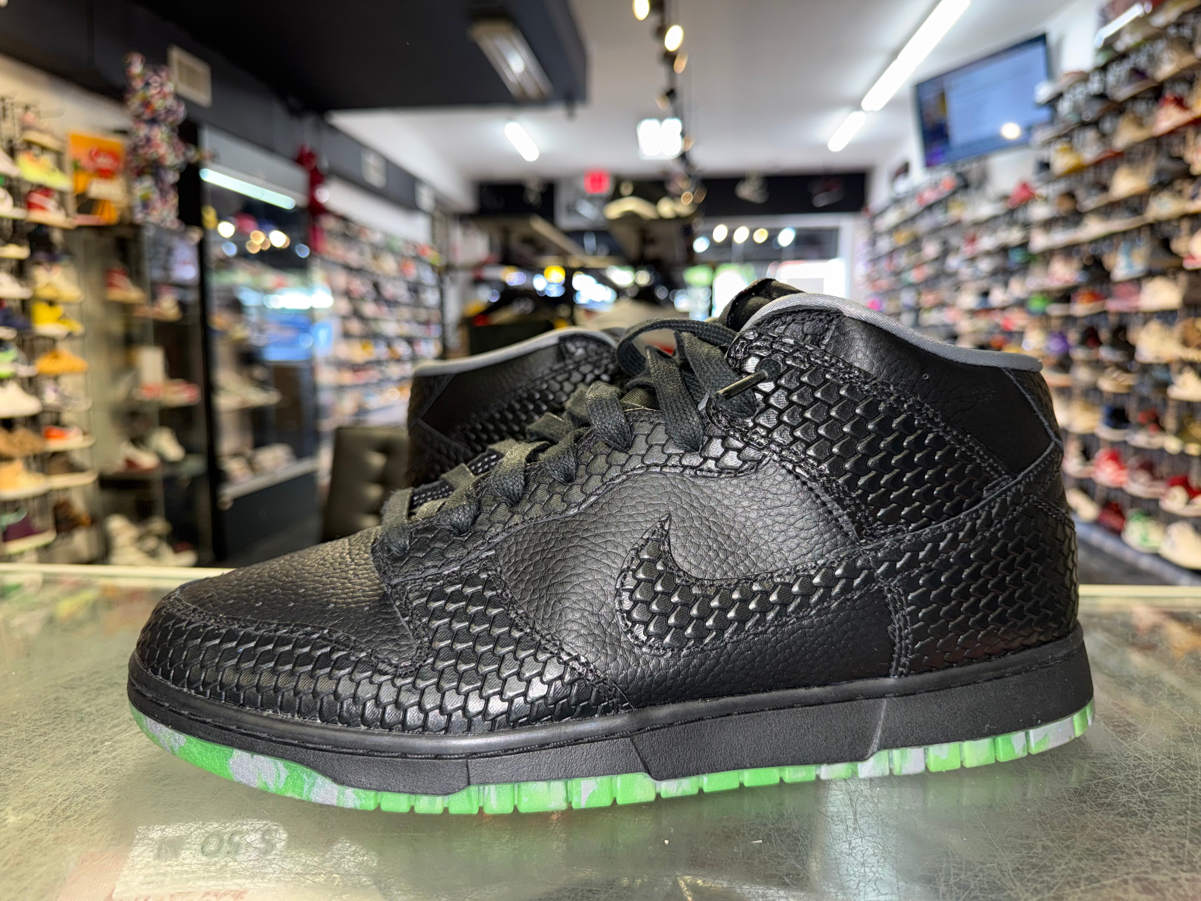 Size 13 Dunk Mid "Halloween"