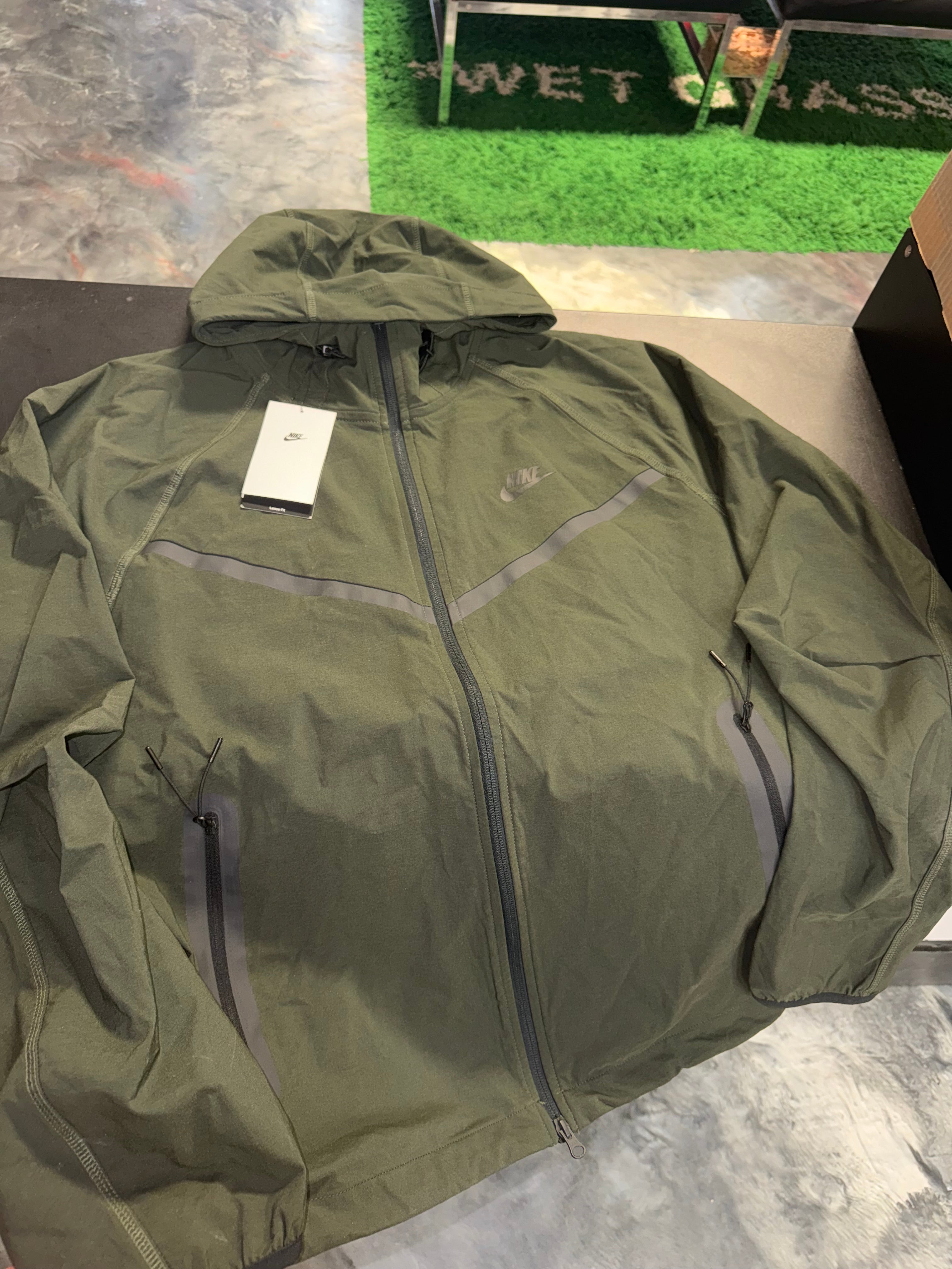 Size M (Fits L) Nike Windrunner Tech Zip Up “Olive/Black” Brand New