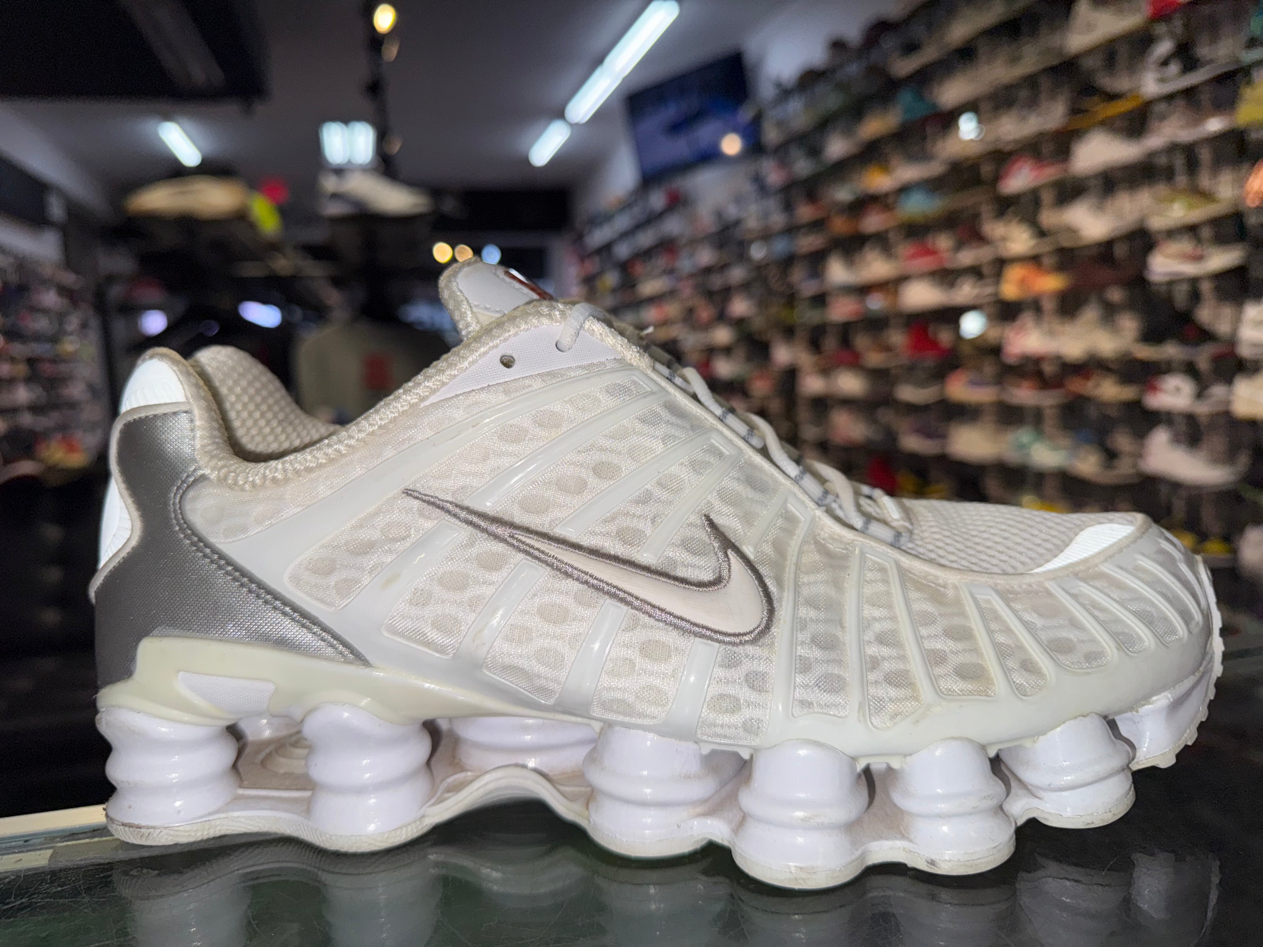 Size 9.5 Nike Shox "White" - NB