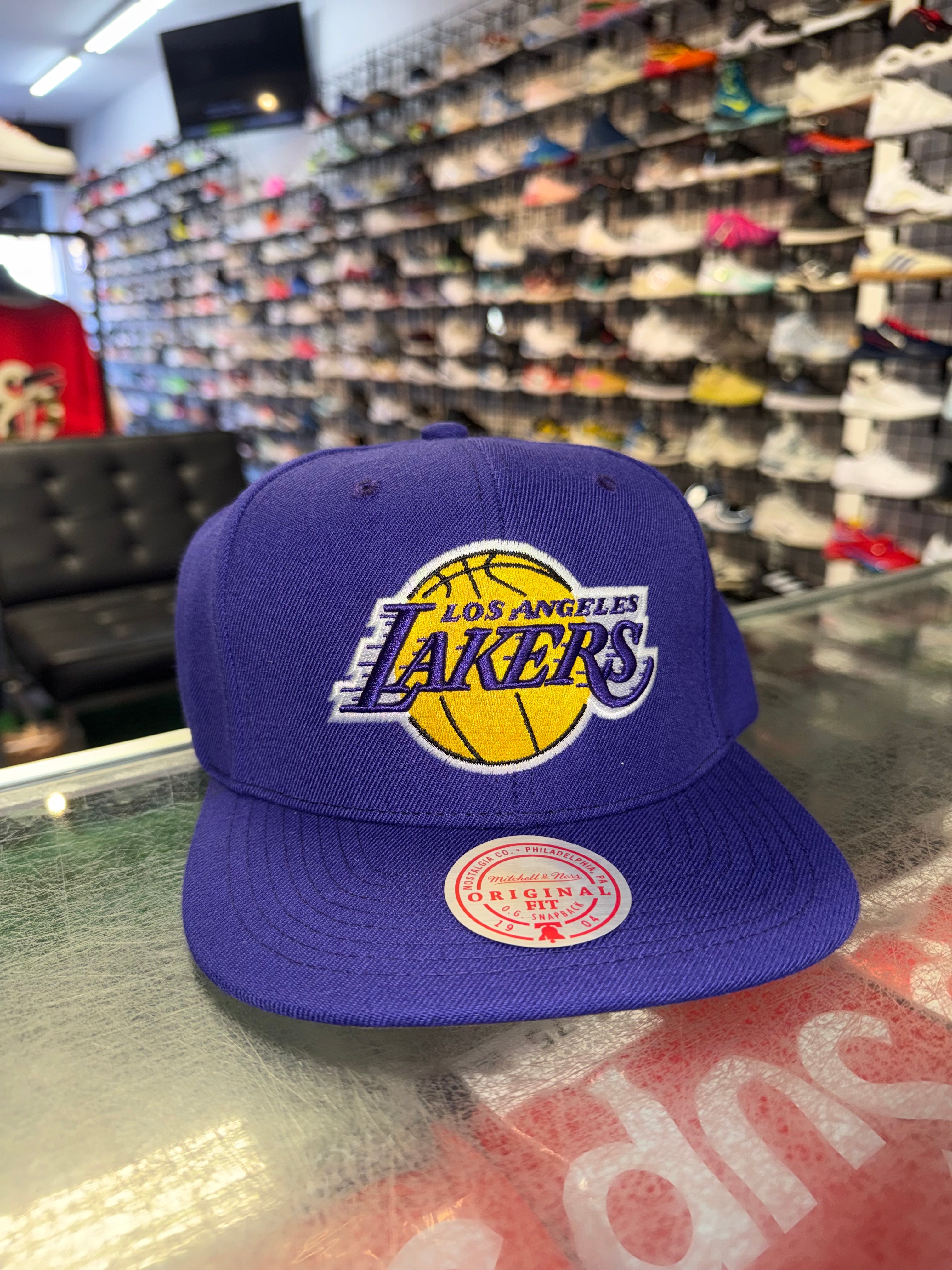 Size OS Mitchell & Ness SnapBack Hat “Lakers” Brand New