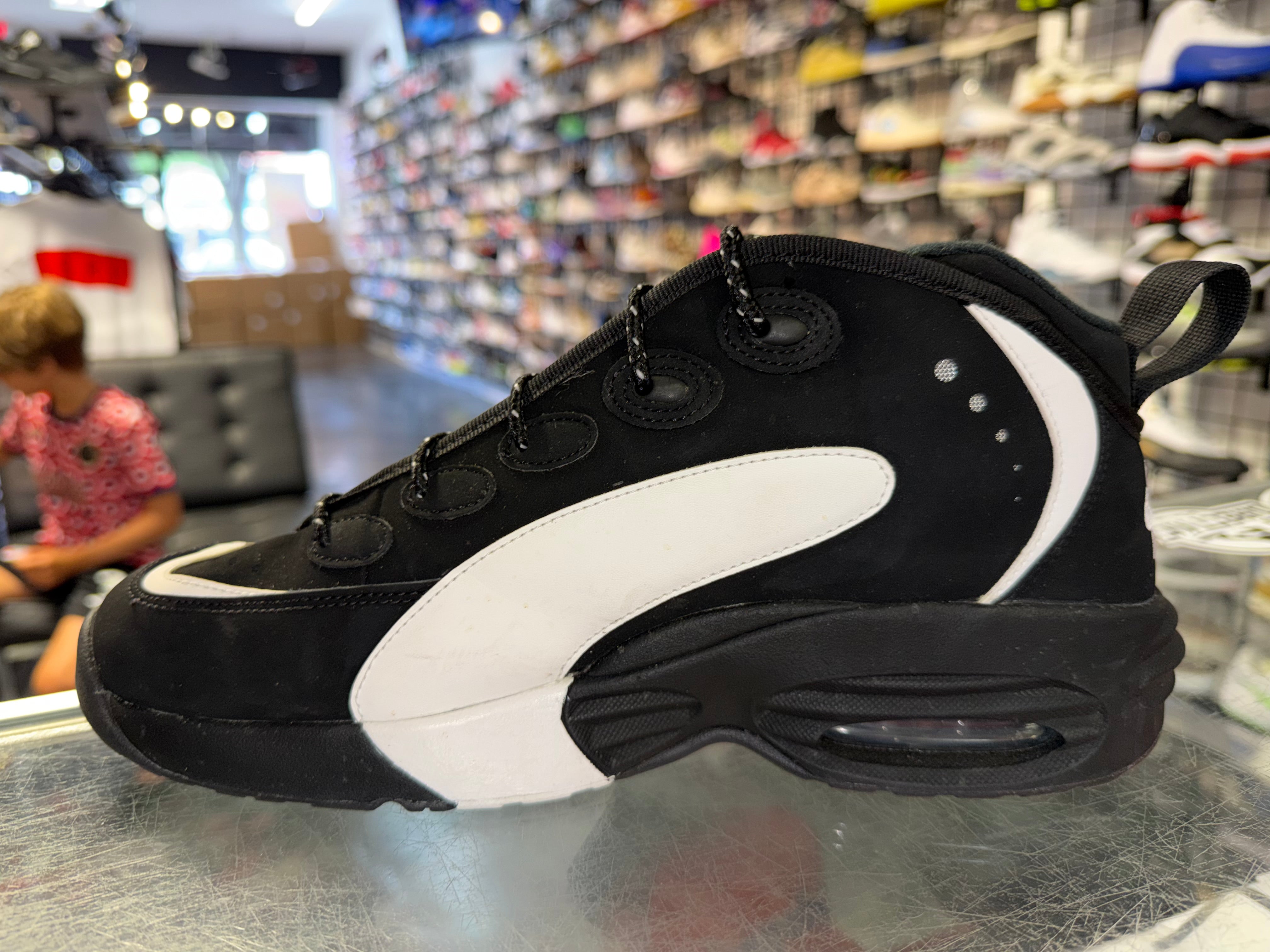 Size 10 Air Way Up "Black White"