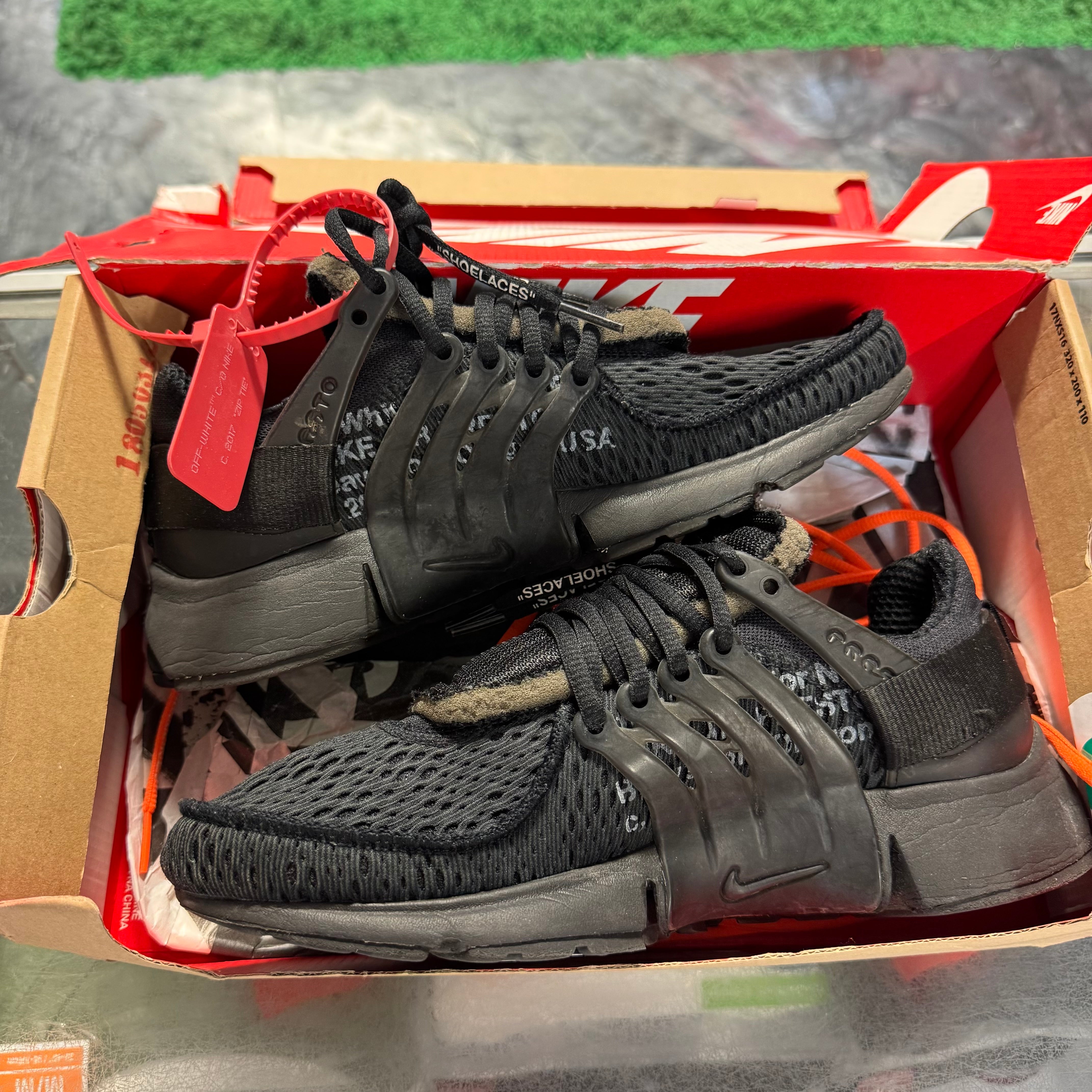 Size 7 Air Presto Off White "Black"