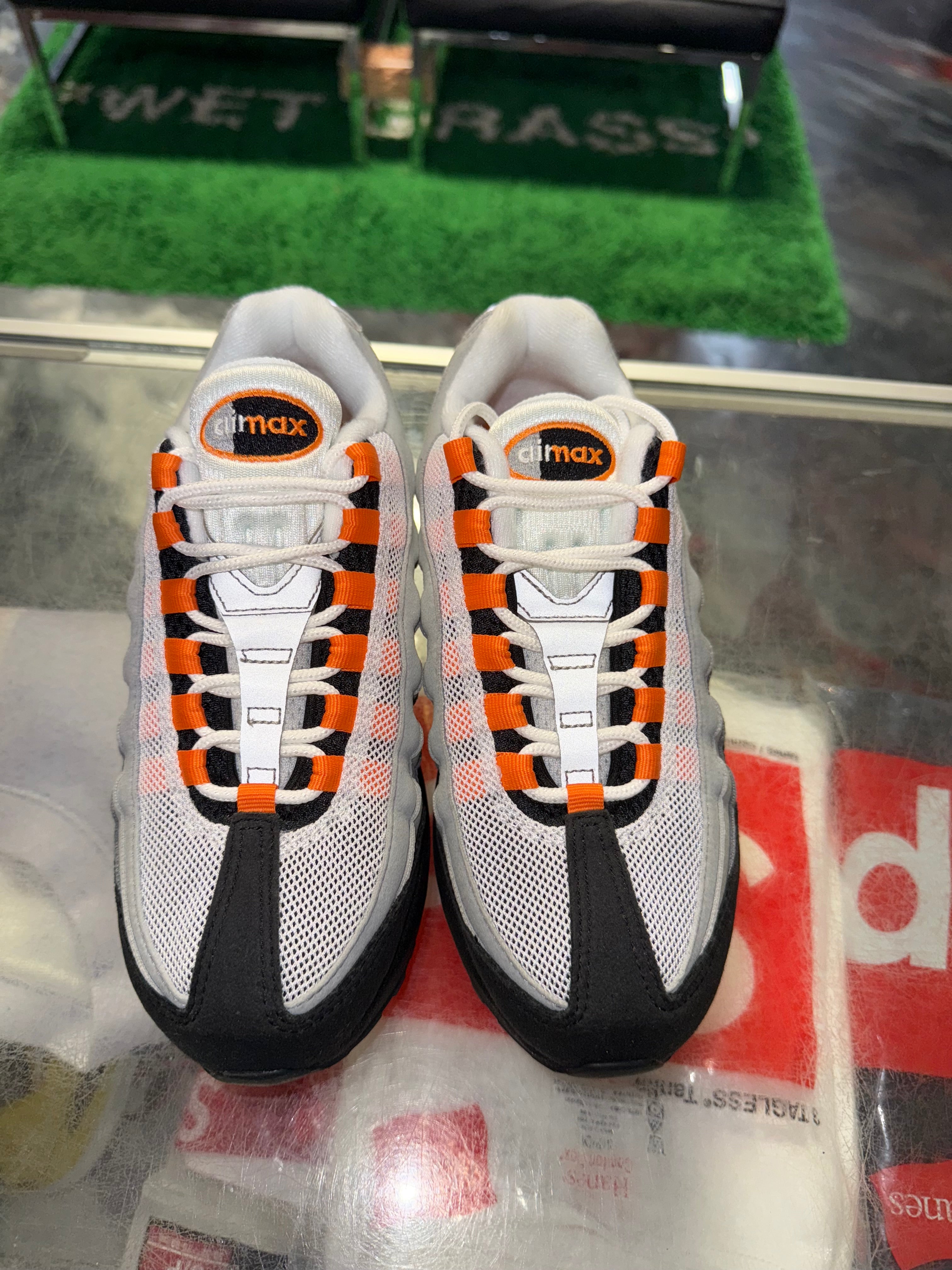 Size 4y Air Max 95 OG "Bright Mandarin" Brand New