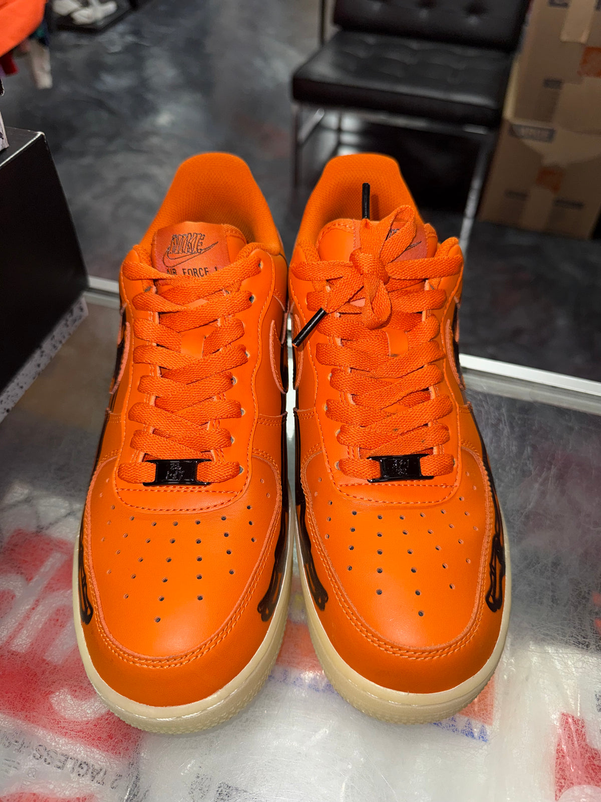 Nike Air Force 1 Halloween Orange Skeleton sneaker, pre-owned, size 8 – view 5