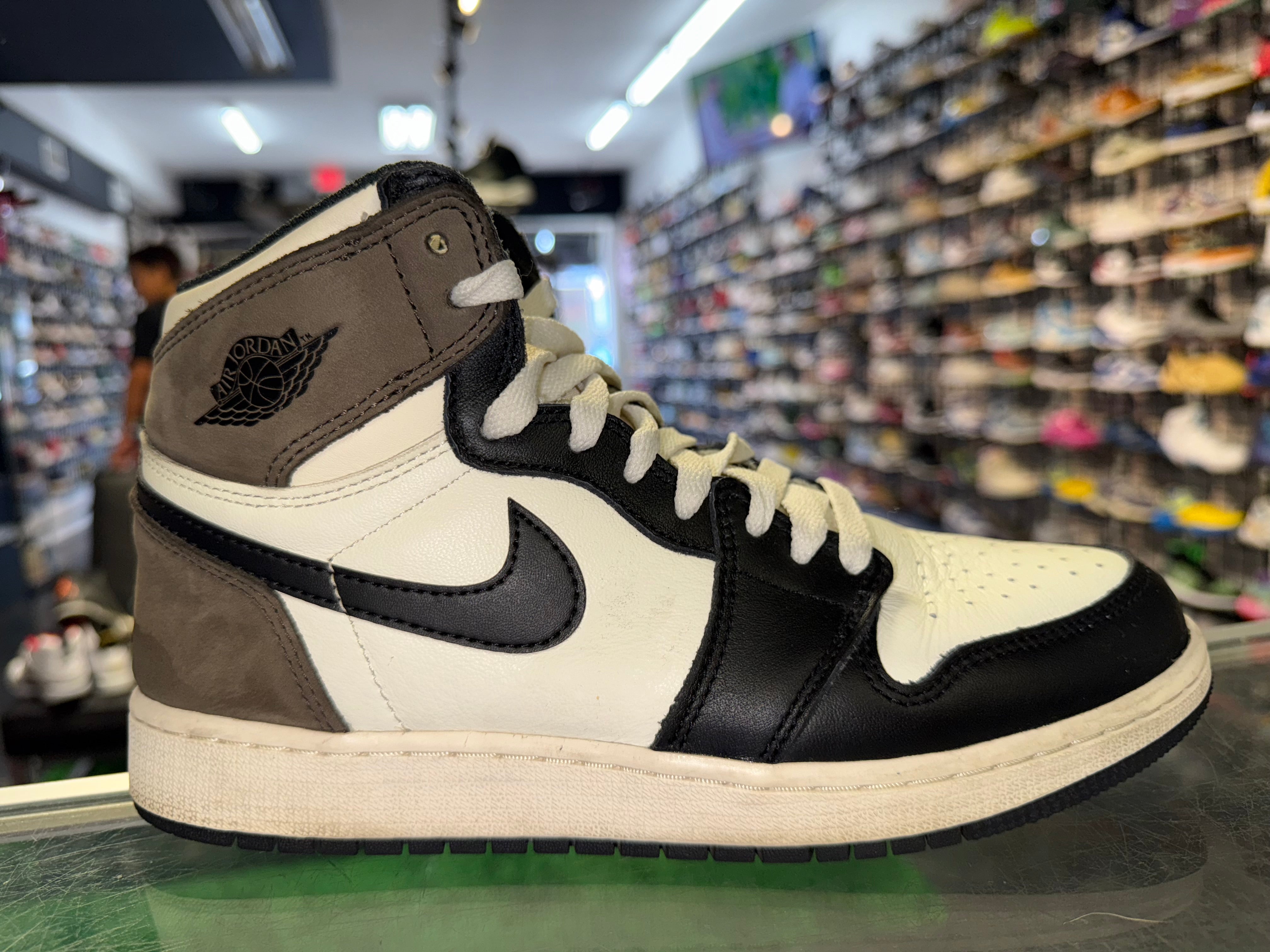 Size 7y Air Jordan 1 "Mocha"