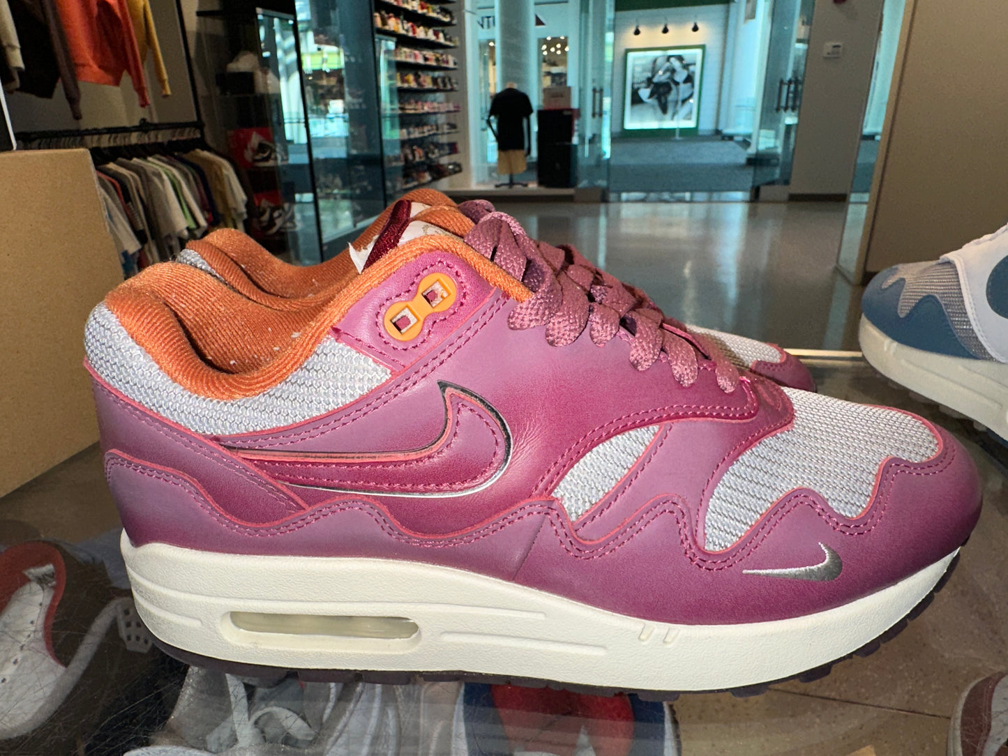 Size 8 Air Jordan 6 “Social Status” Brand New (Mall)
