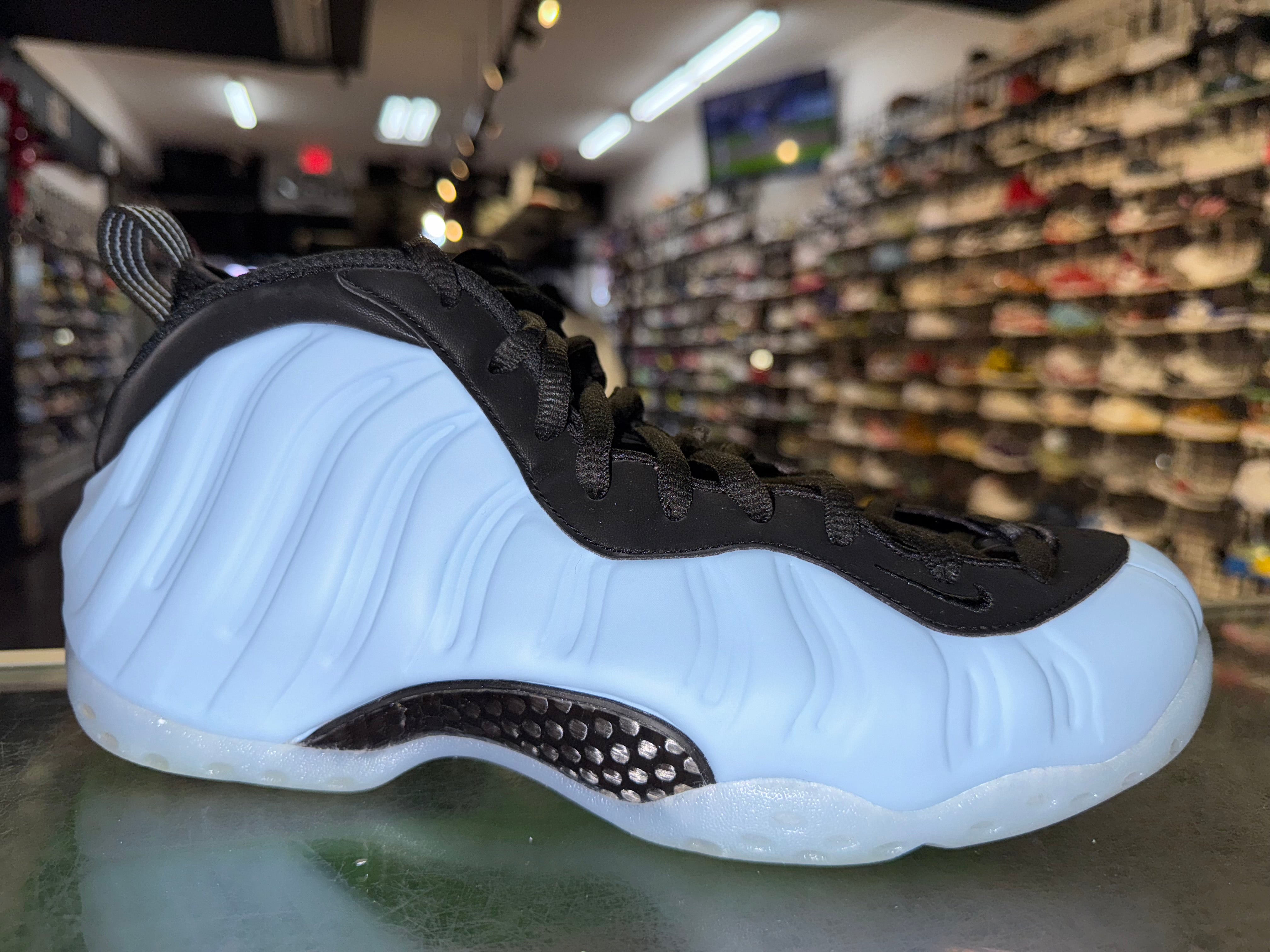 Size 8.5 Foamposite One "Psychic Blue"