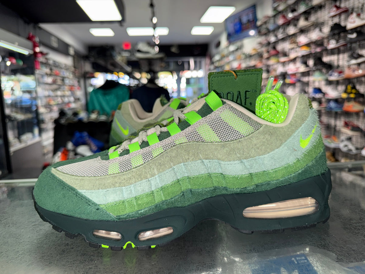 Nike Air Max 95 Big Bubble Ducks of a Feather Oregon Ducks The Woods sneaker, pre-owned, size 12 – view 2
