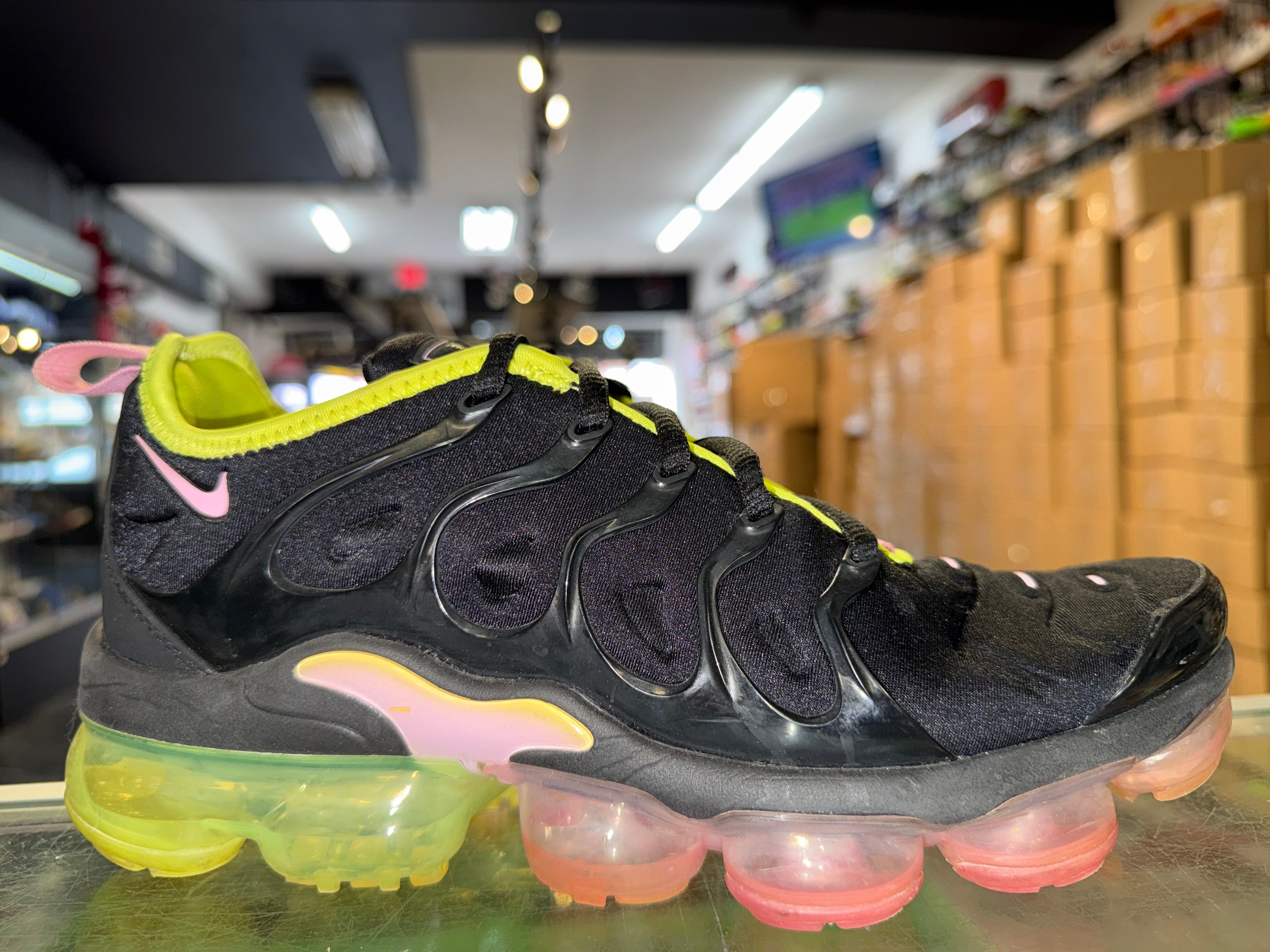Size 6 (7.5W) Air Vapormax Plus “Black Pink Rise”