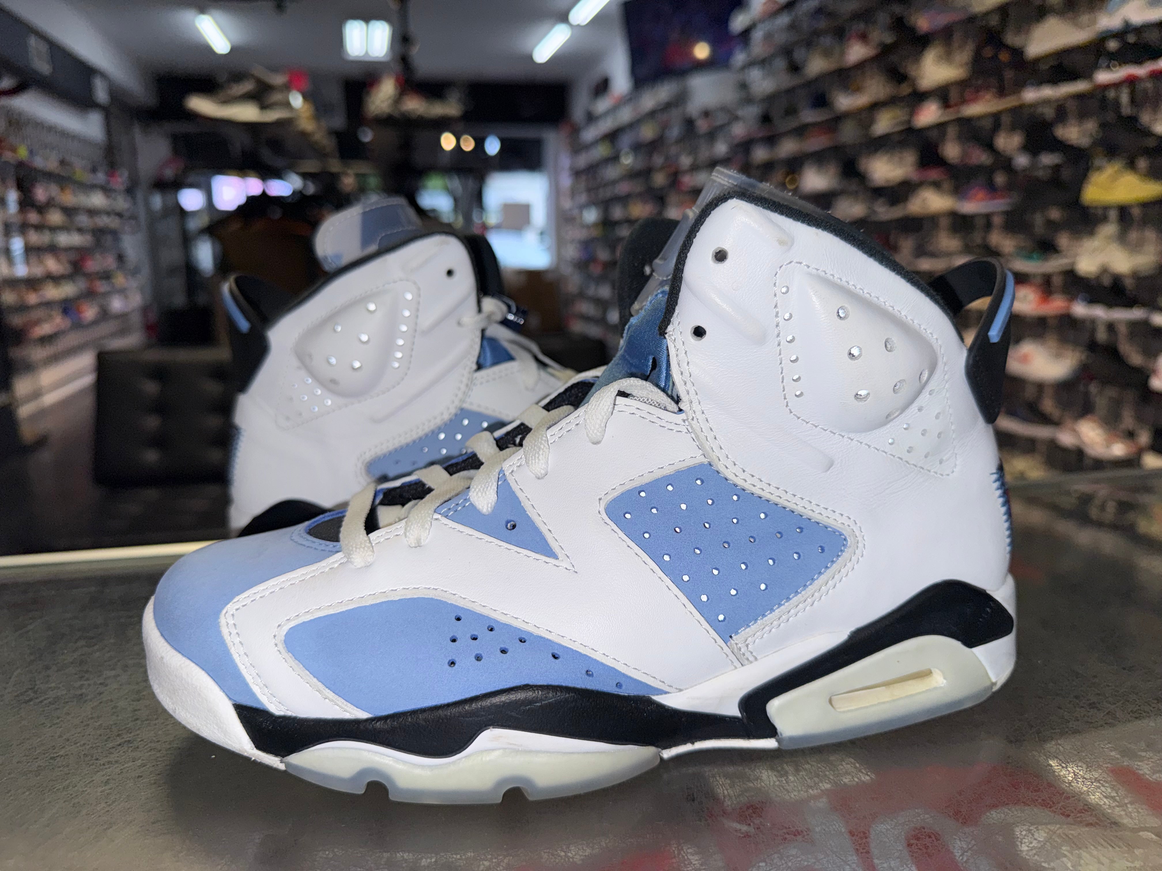 Size 8.5 Air Jordan 6 "UNC"