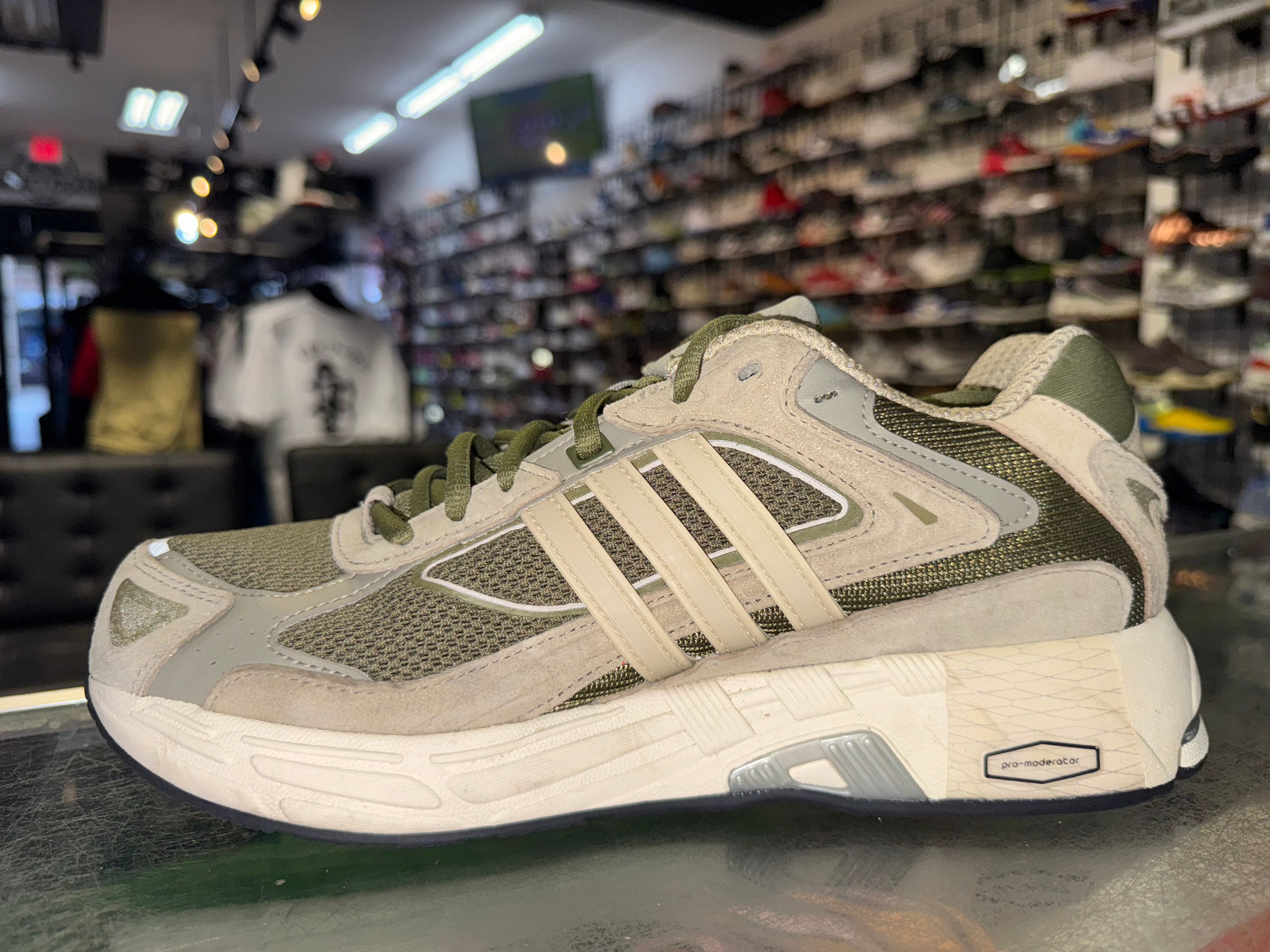 Size 9 Adidas Response CL "Silver Pebble"