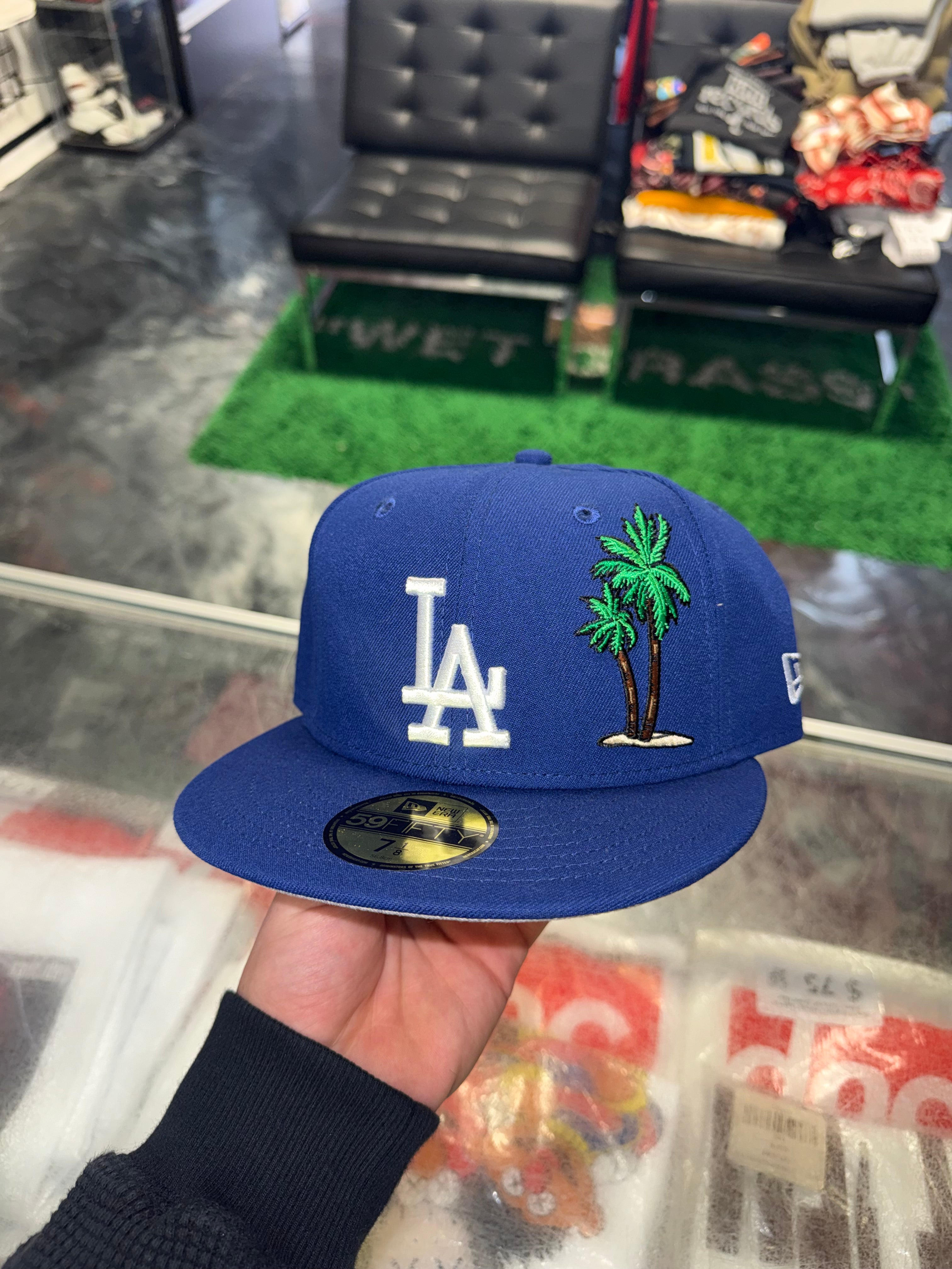 Size 7 1/8 New Era Fitted Dodgers Blue