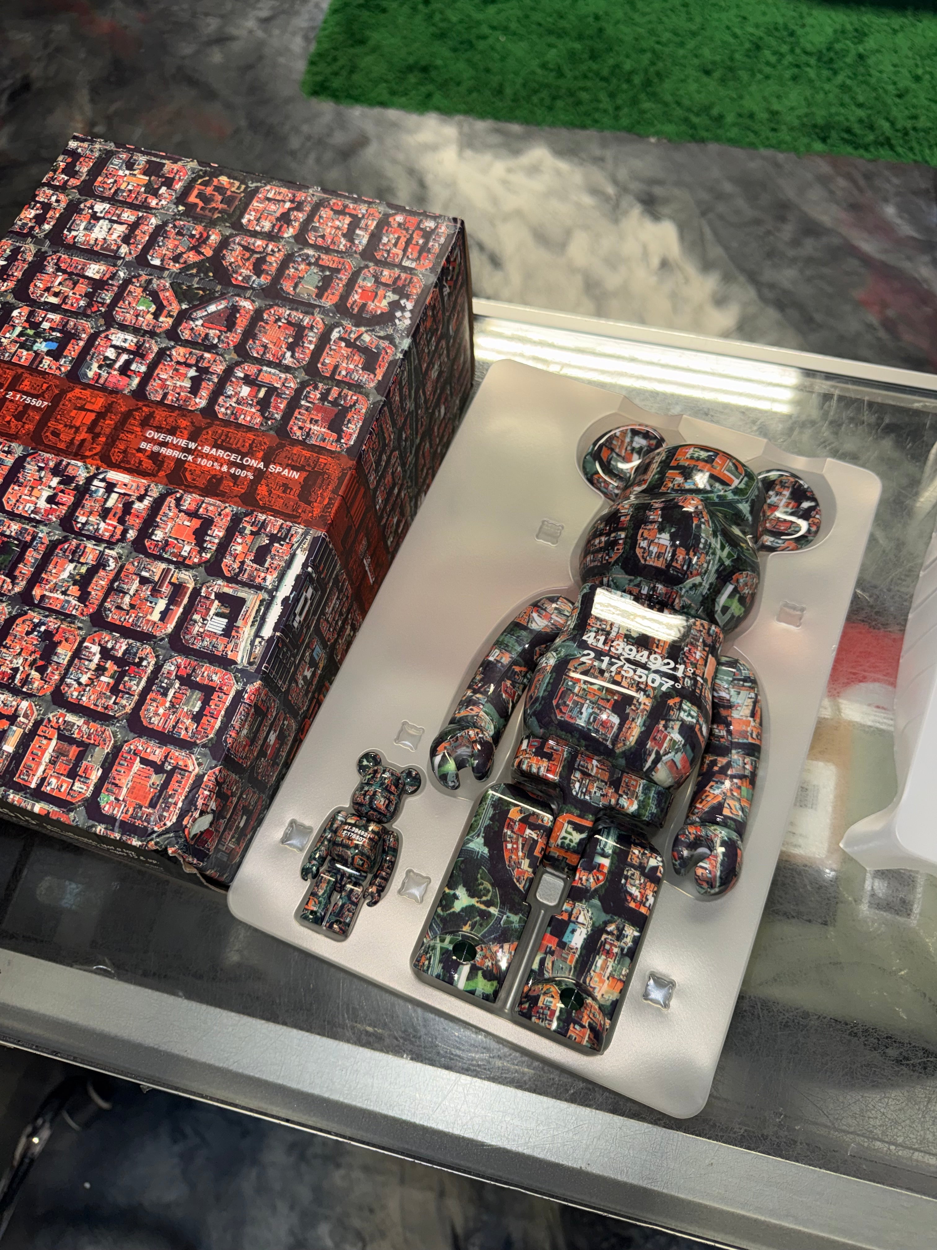 400% & 100% Medicom Bearbrick Benjamin Grant Overview “Barcelona”