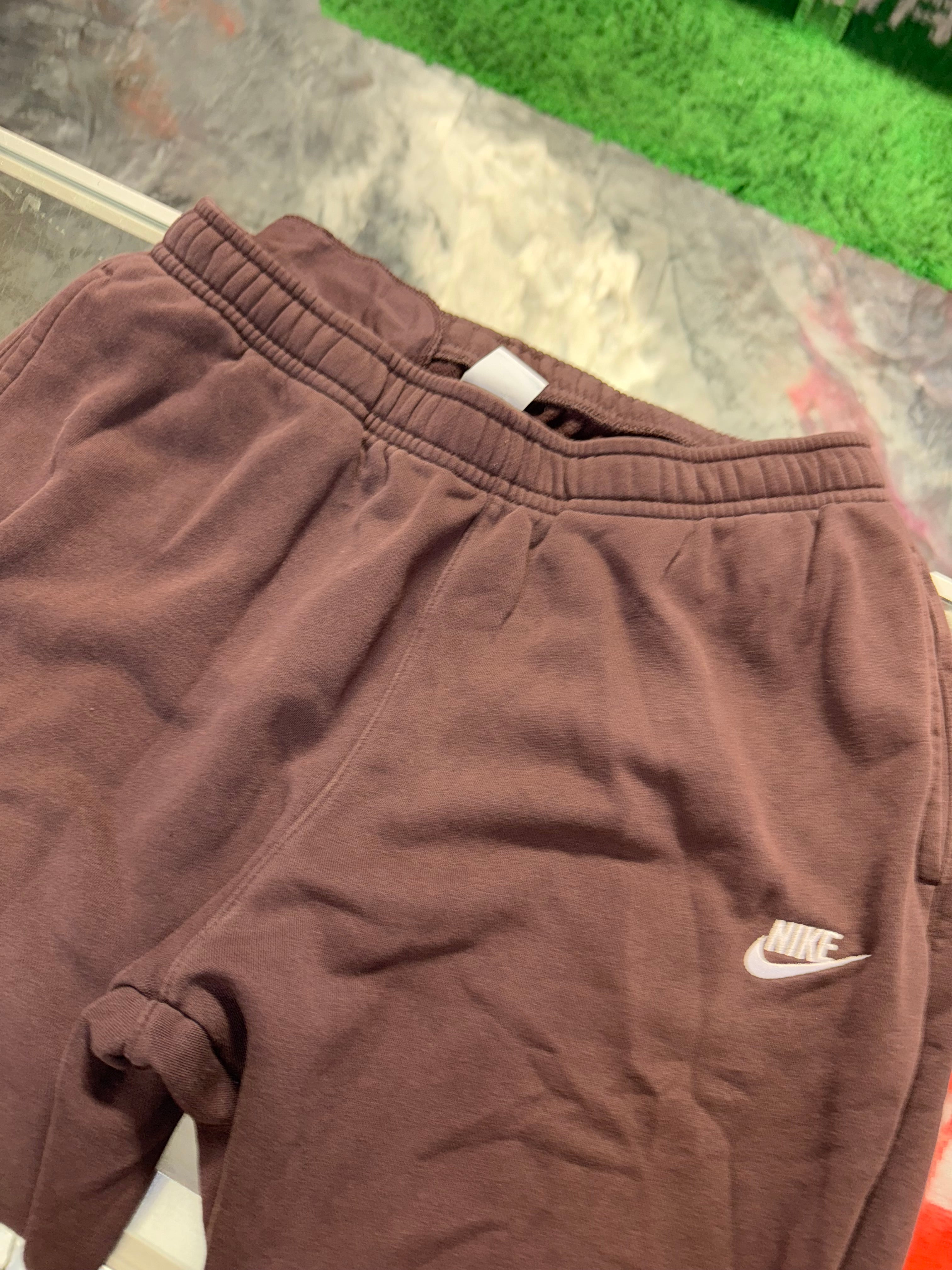 X-Large Nike Classic Sweatpant Maroon