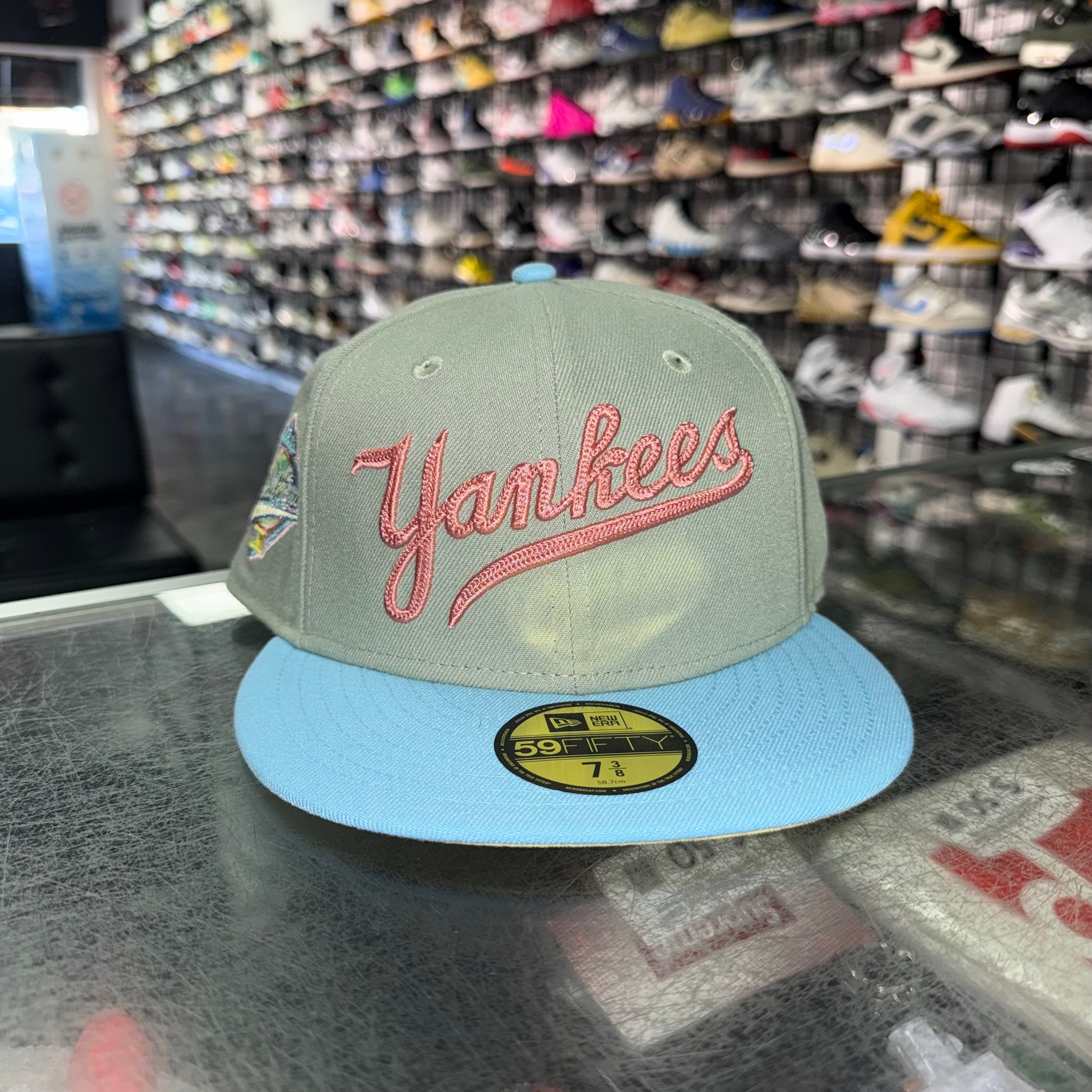 Size 7 3/8 New Era Fitted Hat “Yankees Easter” Brand New