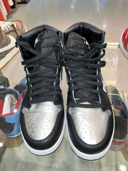 Size 10.5 (12w) Air Jordan 1 “Silver Toe” (Mall)