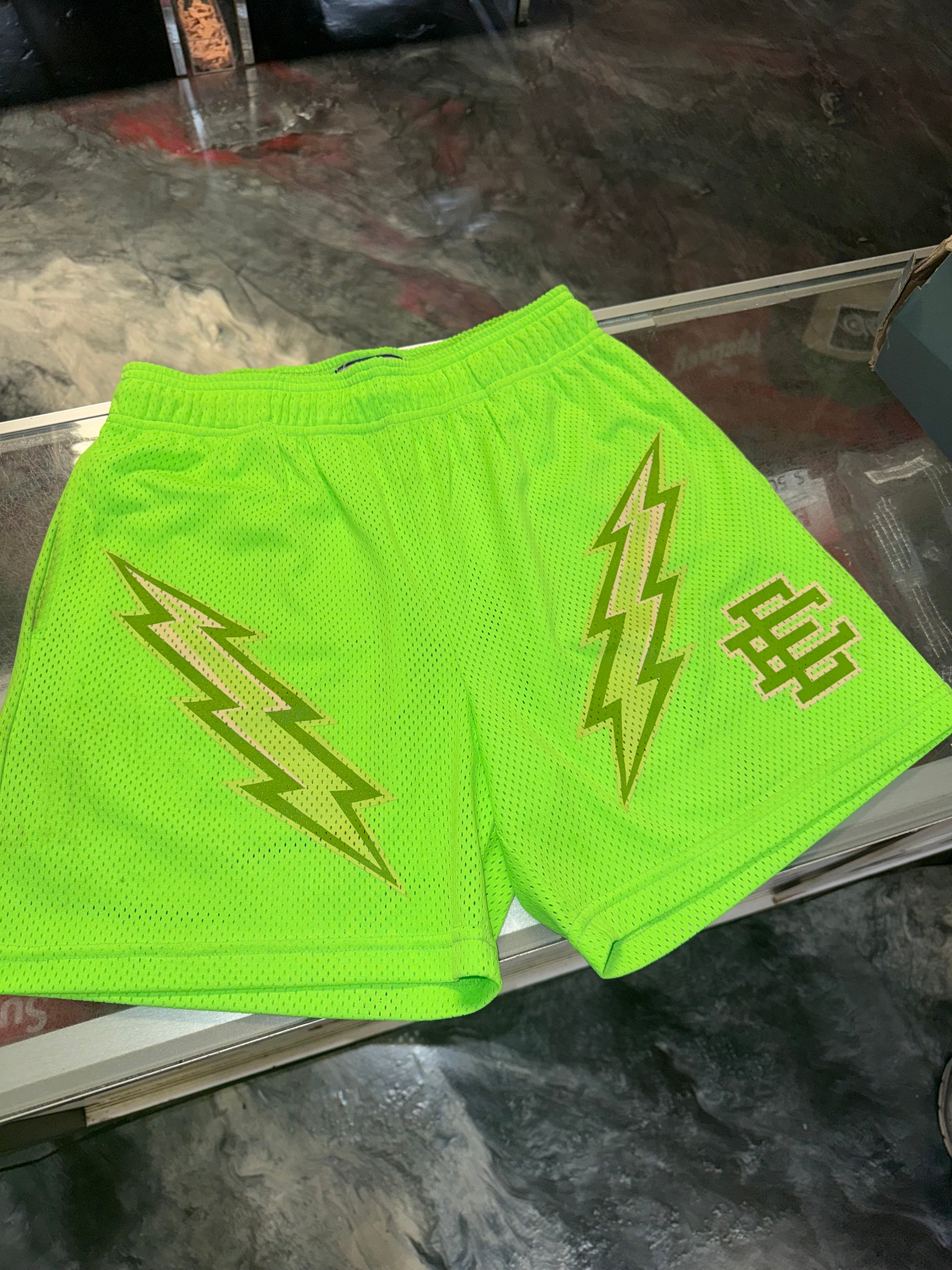 Size M Eric Emanuel EE Shorts “Bolts Green Gecko” – Direct Kicks