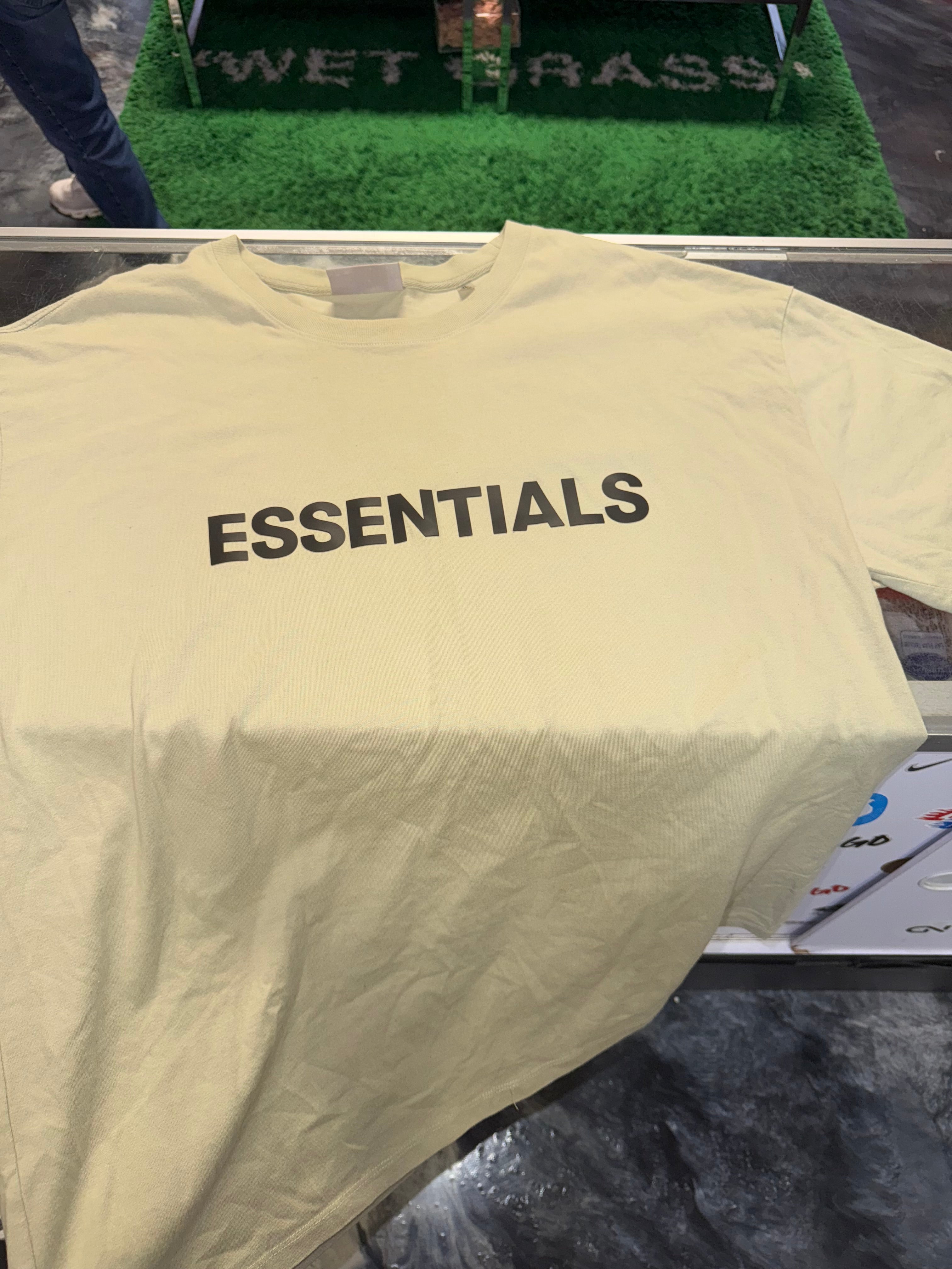 Size XL Essentials FOG Tee “Moss”