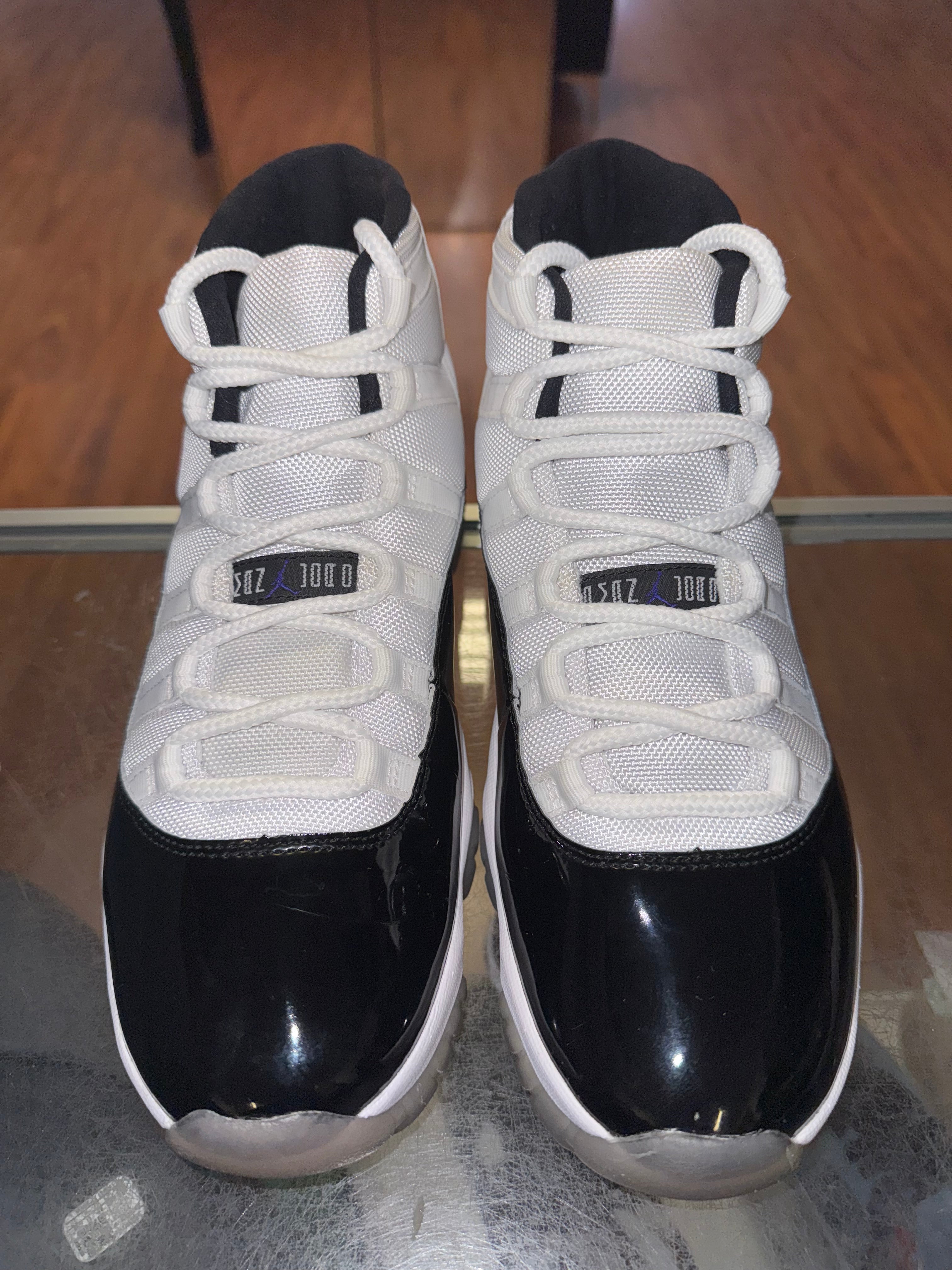 Size 9.5 Air Jordan 11 "Concord"