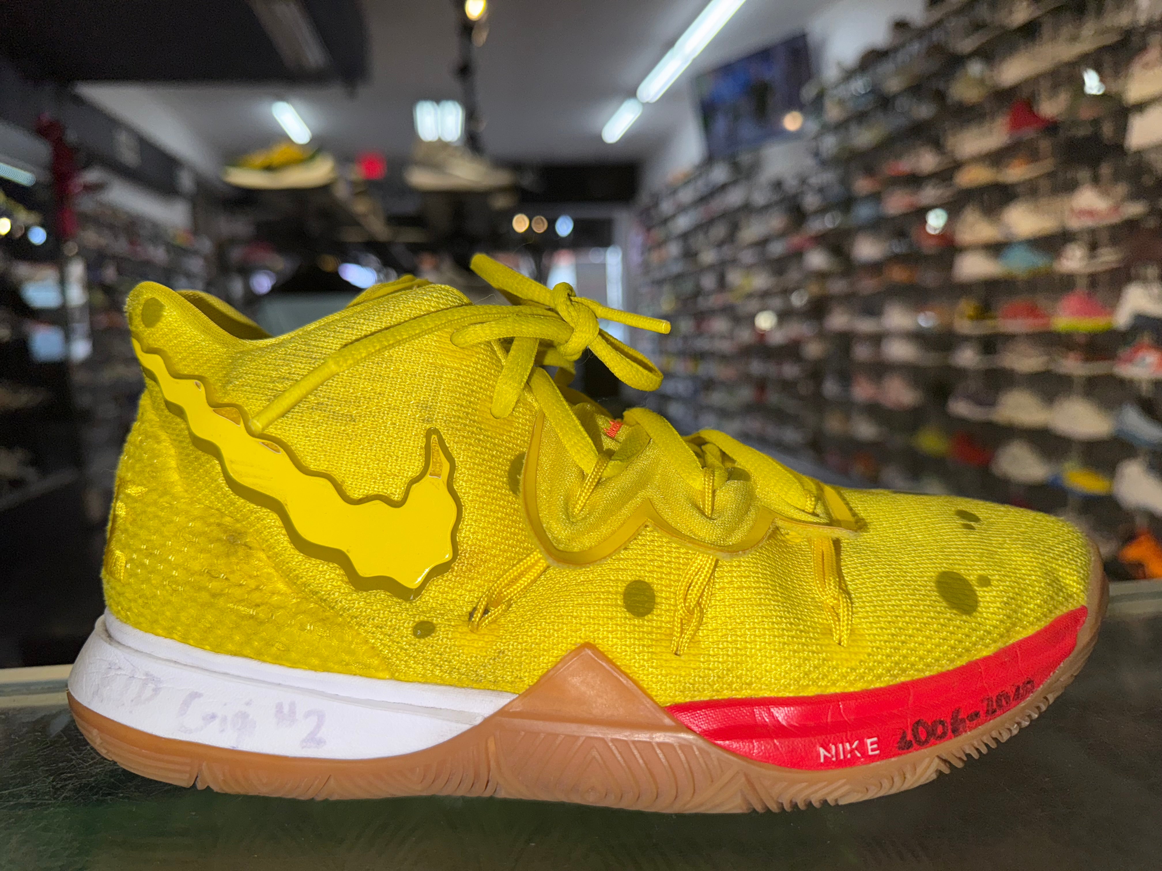 Size 5.5y Kyrie "Spongebob Squarepants" - NB
