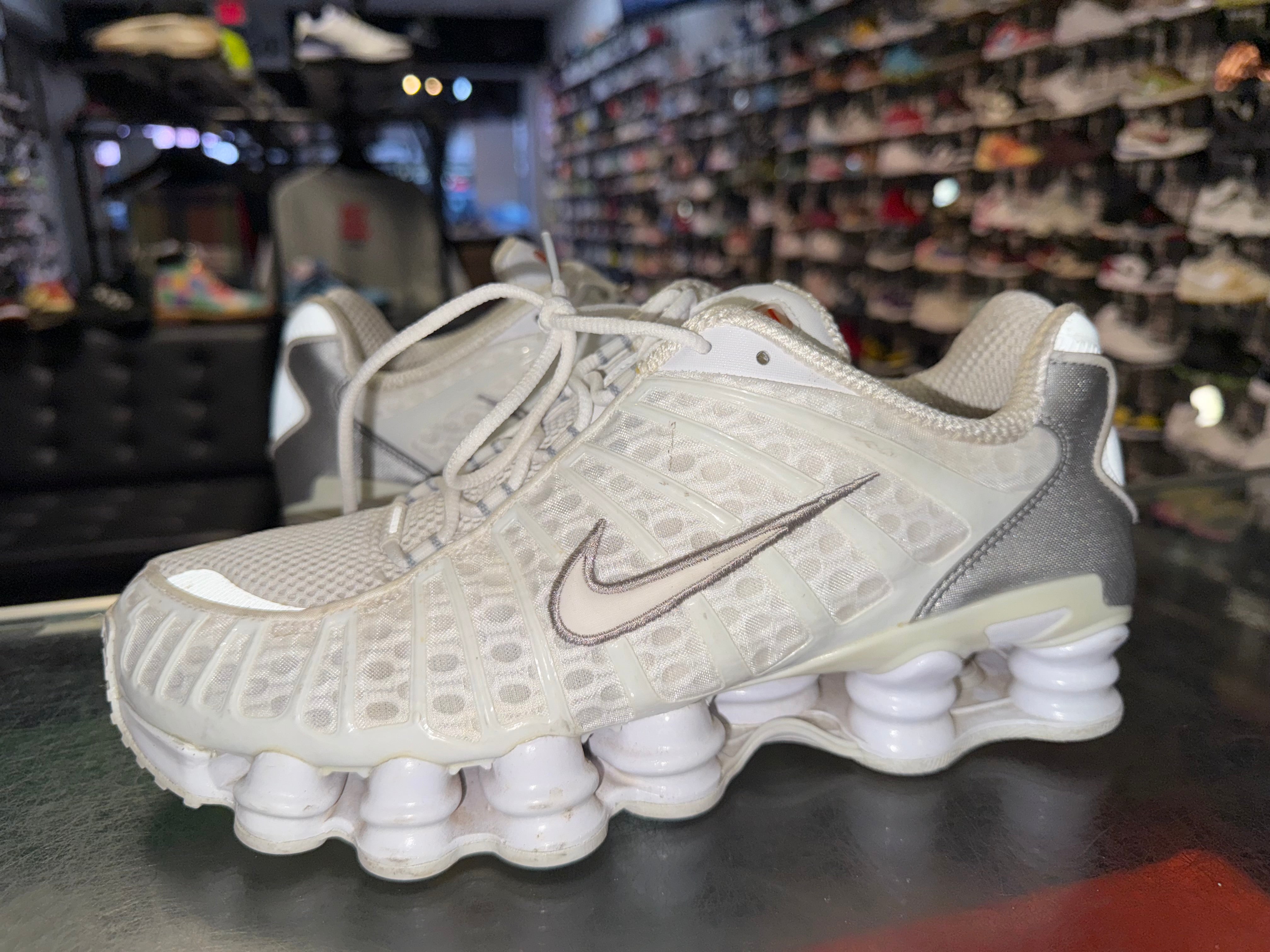 Size 9.5 Nike Shox "White" - NB