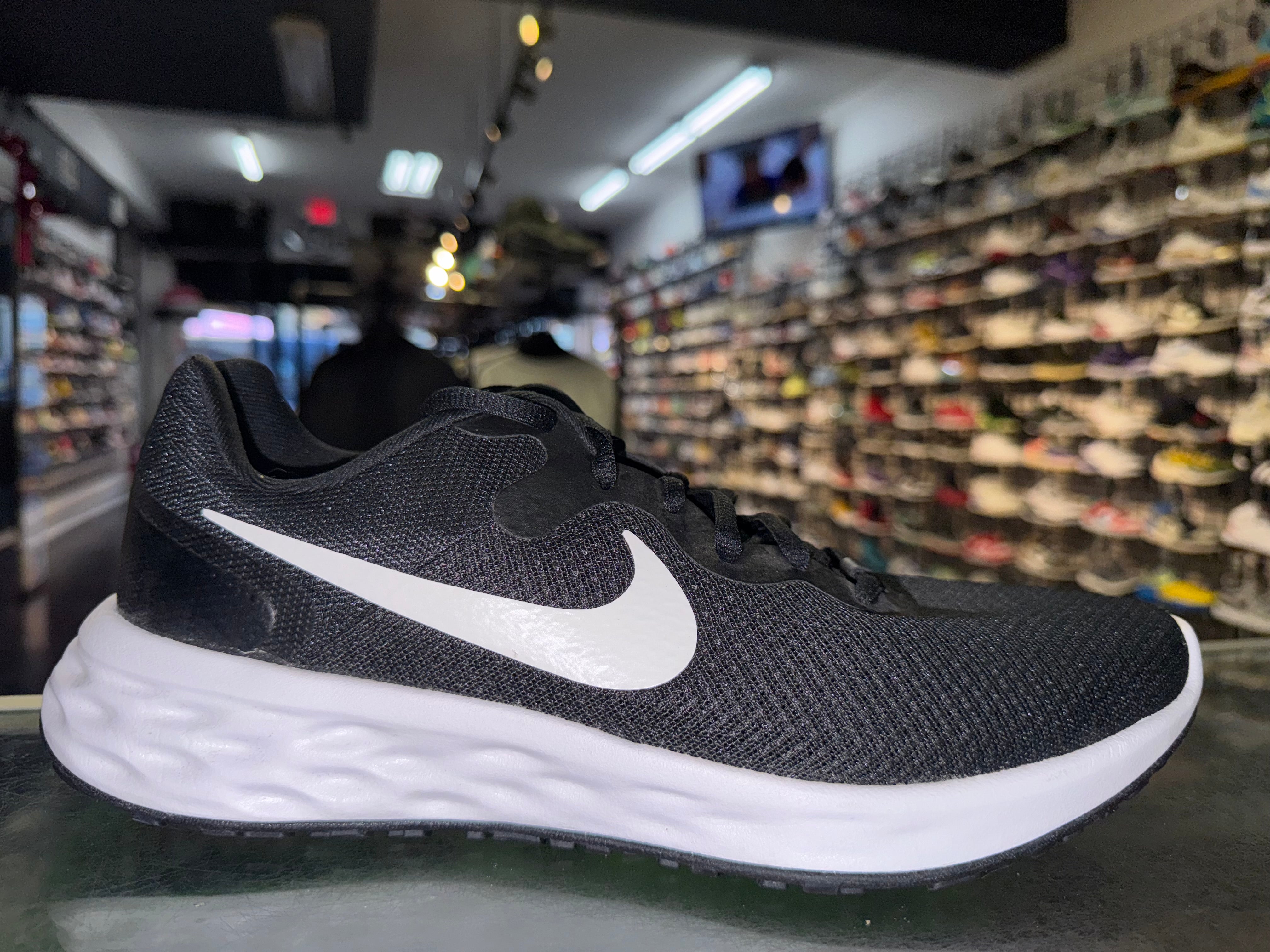 Size 10 Nike Revolution 6 "Black White" Brand New