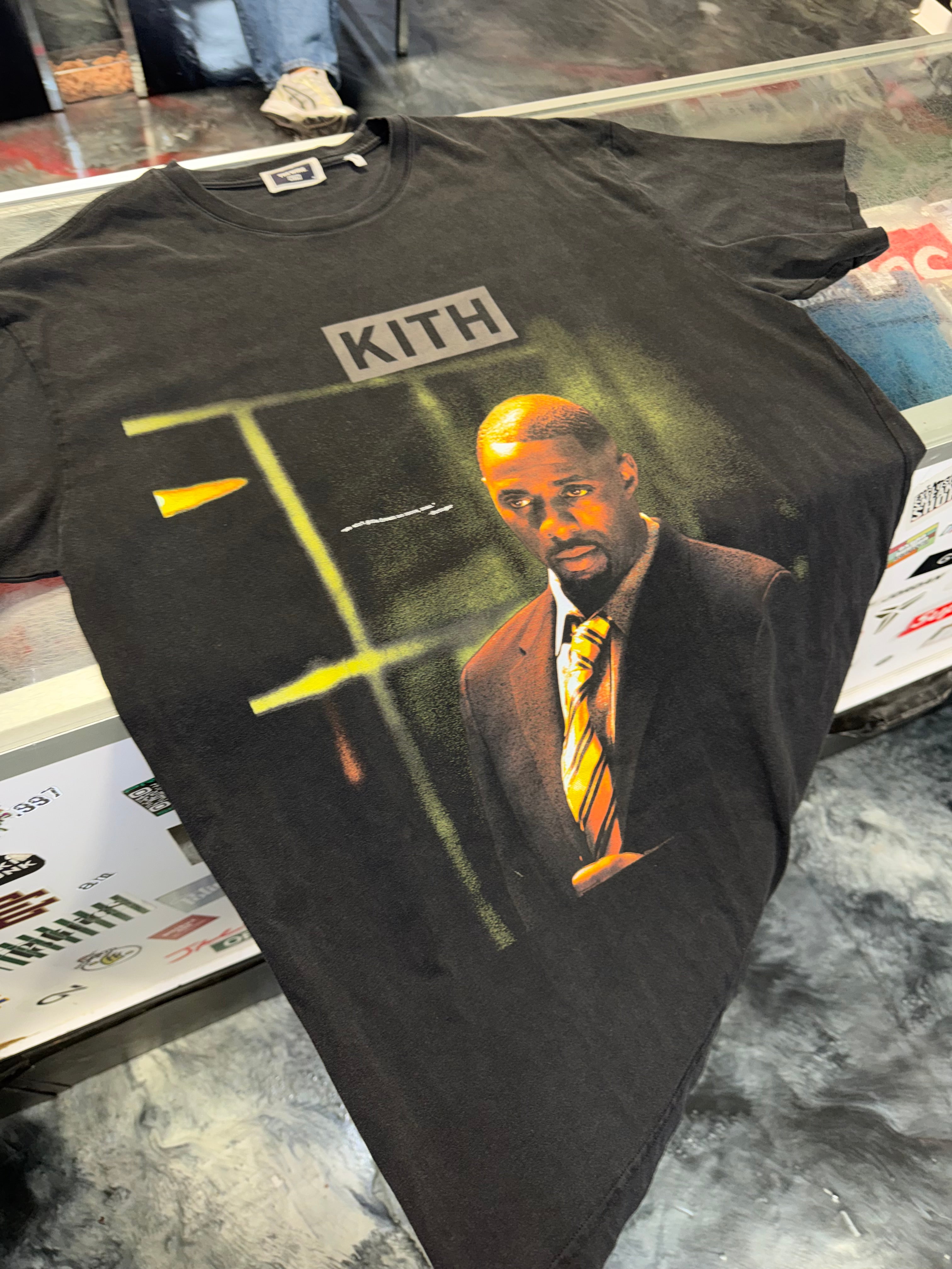 Size M (Fits L) Kith The Wire Stringer Tee “Black” Worn 1x