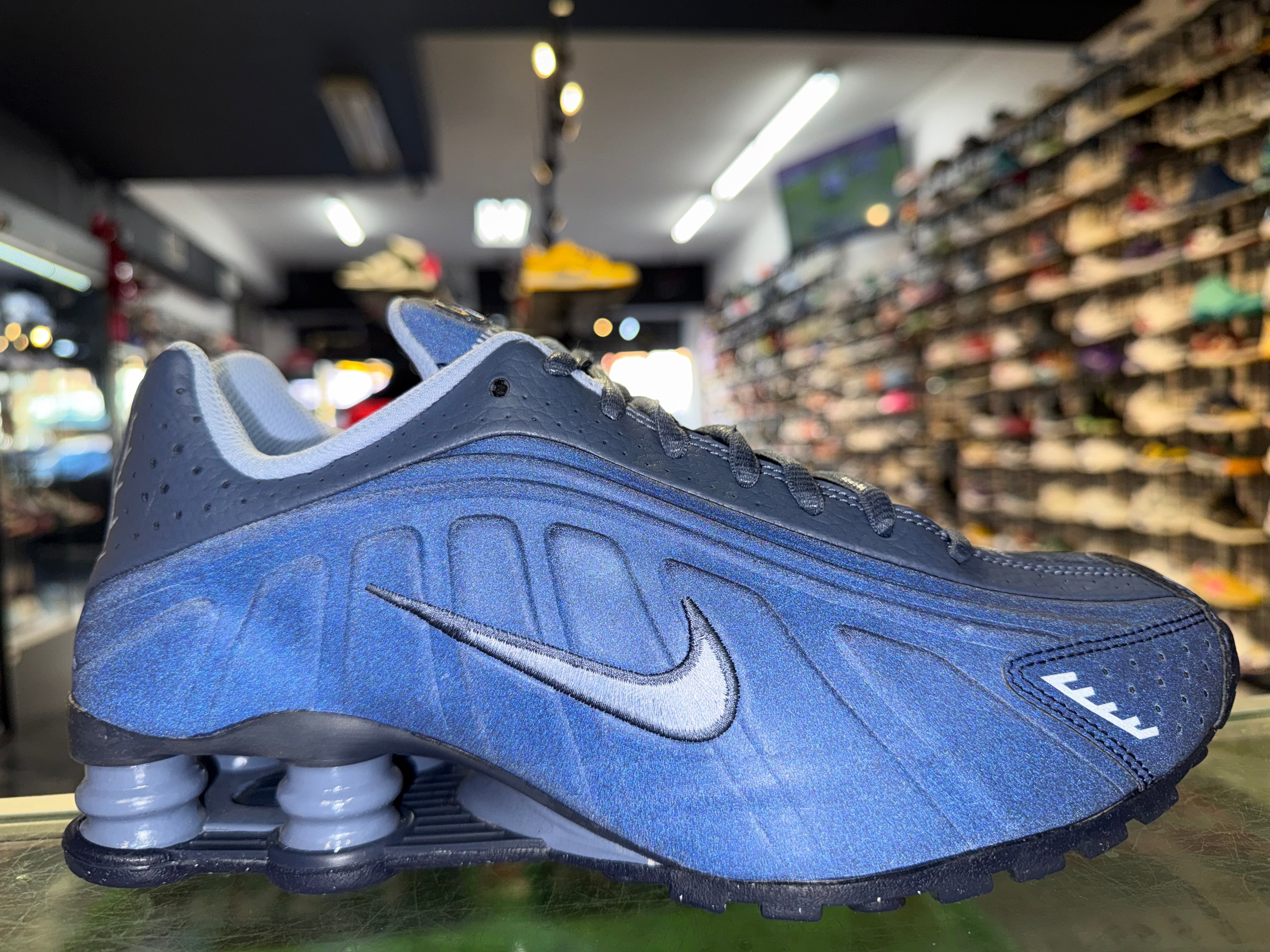 Size 7y Nike Shox R4 "Obsidian"