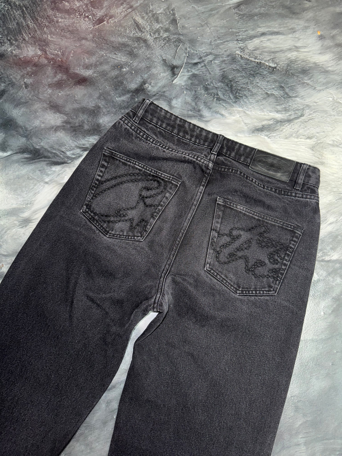 Size 32x34 Corteiz Embroidery Pocket Jeans “Black”