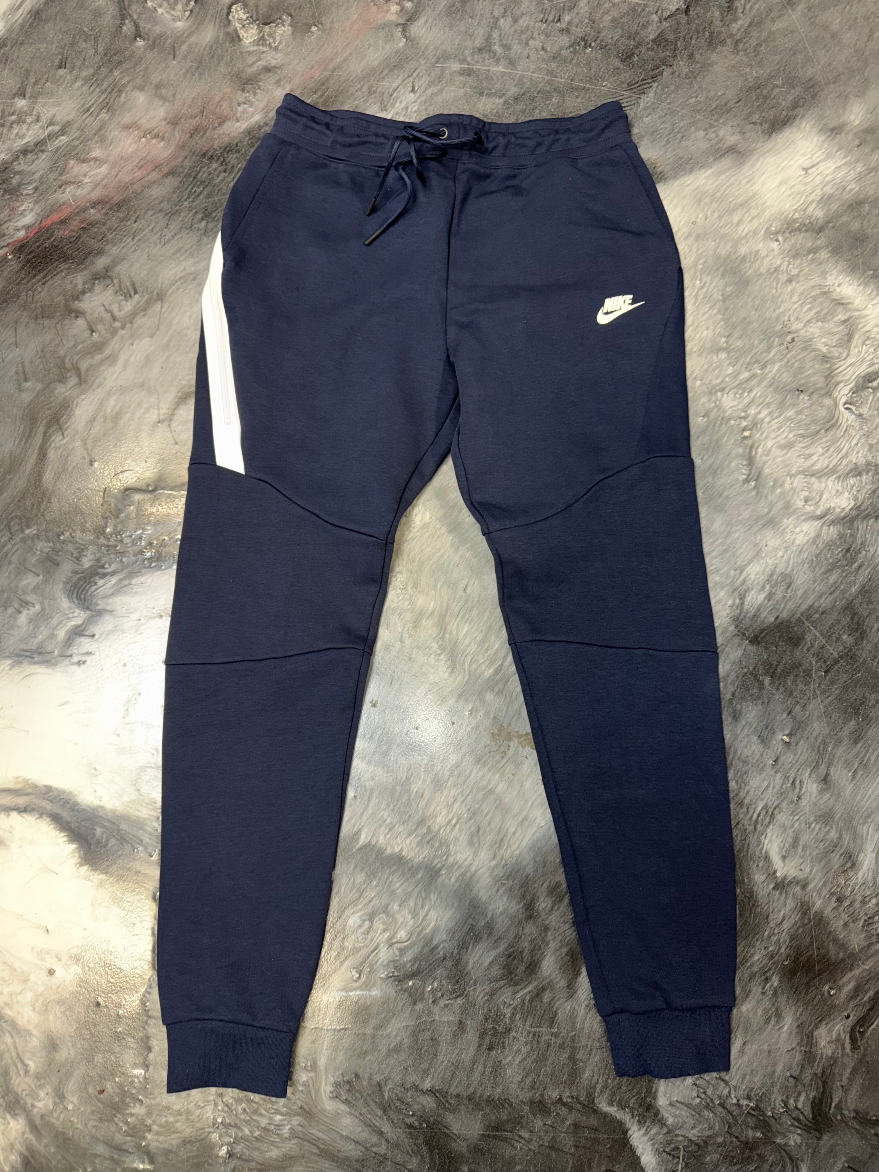 Size M Nike Tech Sweatpants “Navy/White” Worn 1x