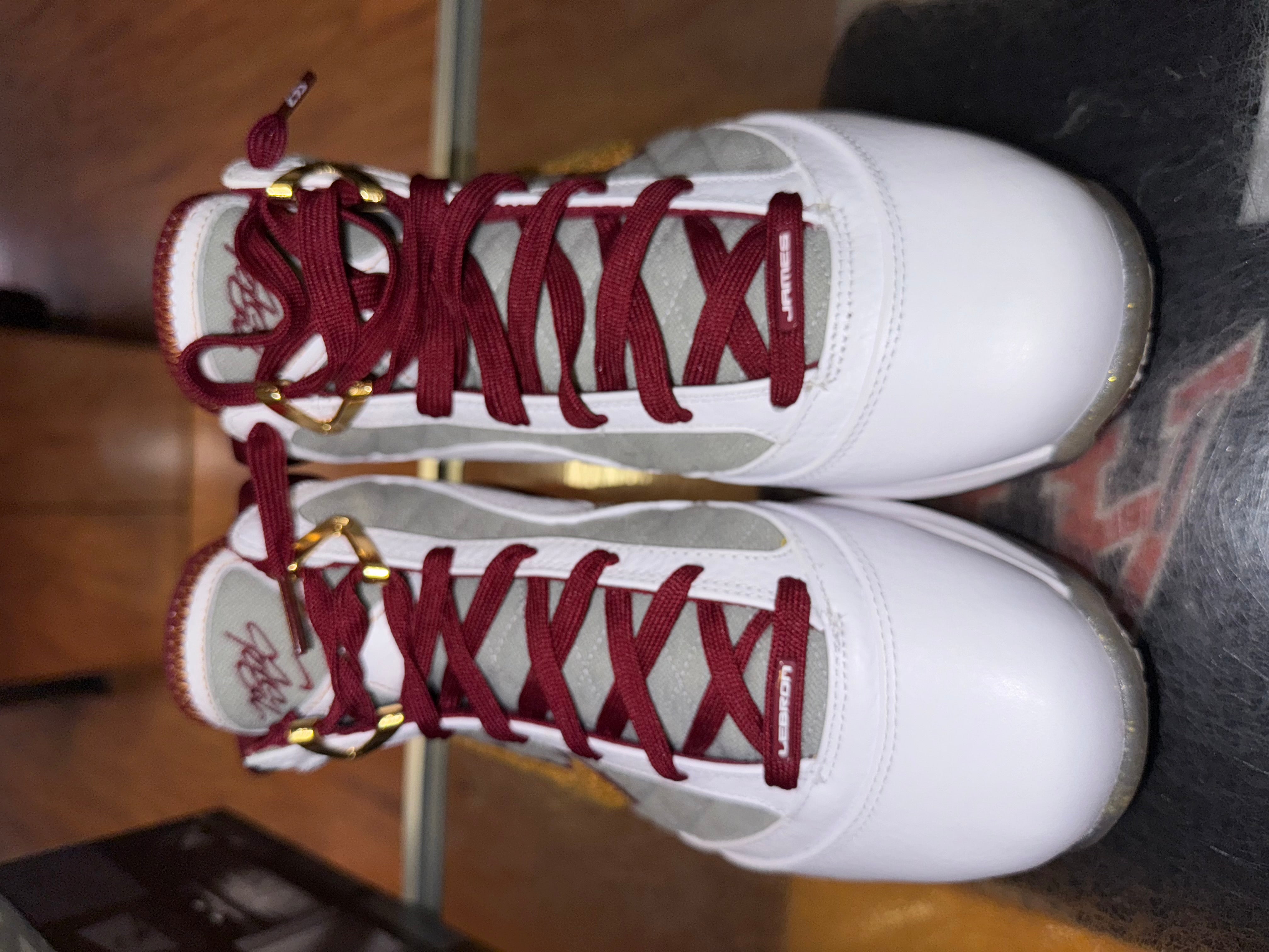Size 9 Lebron 7 "MVP"