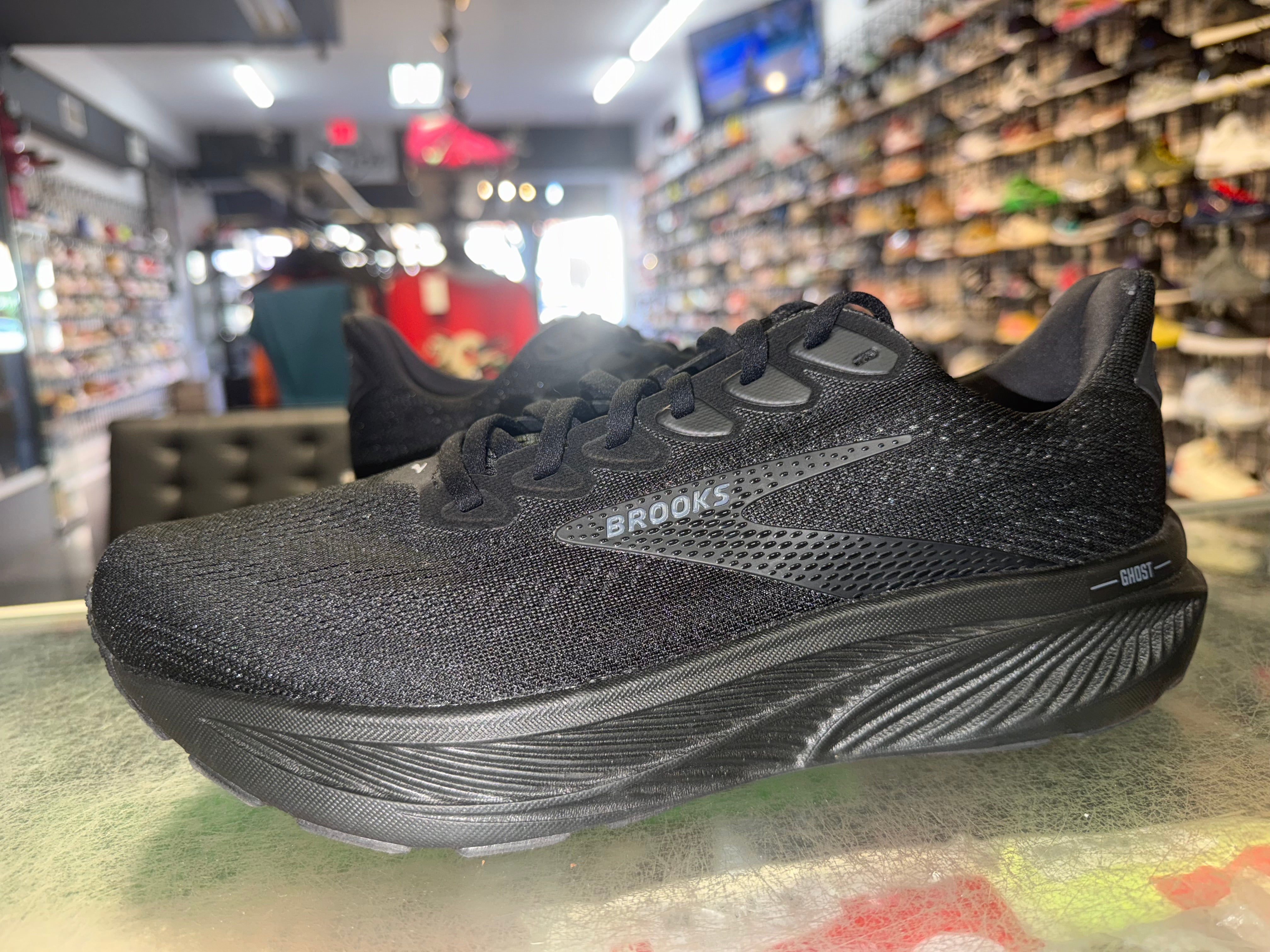 Size 10 Brooks Ghost 17 “Triple Black” Worn 1x