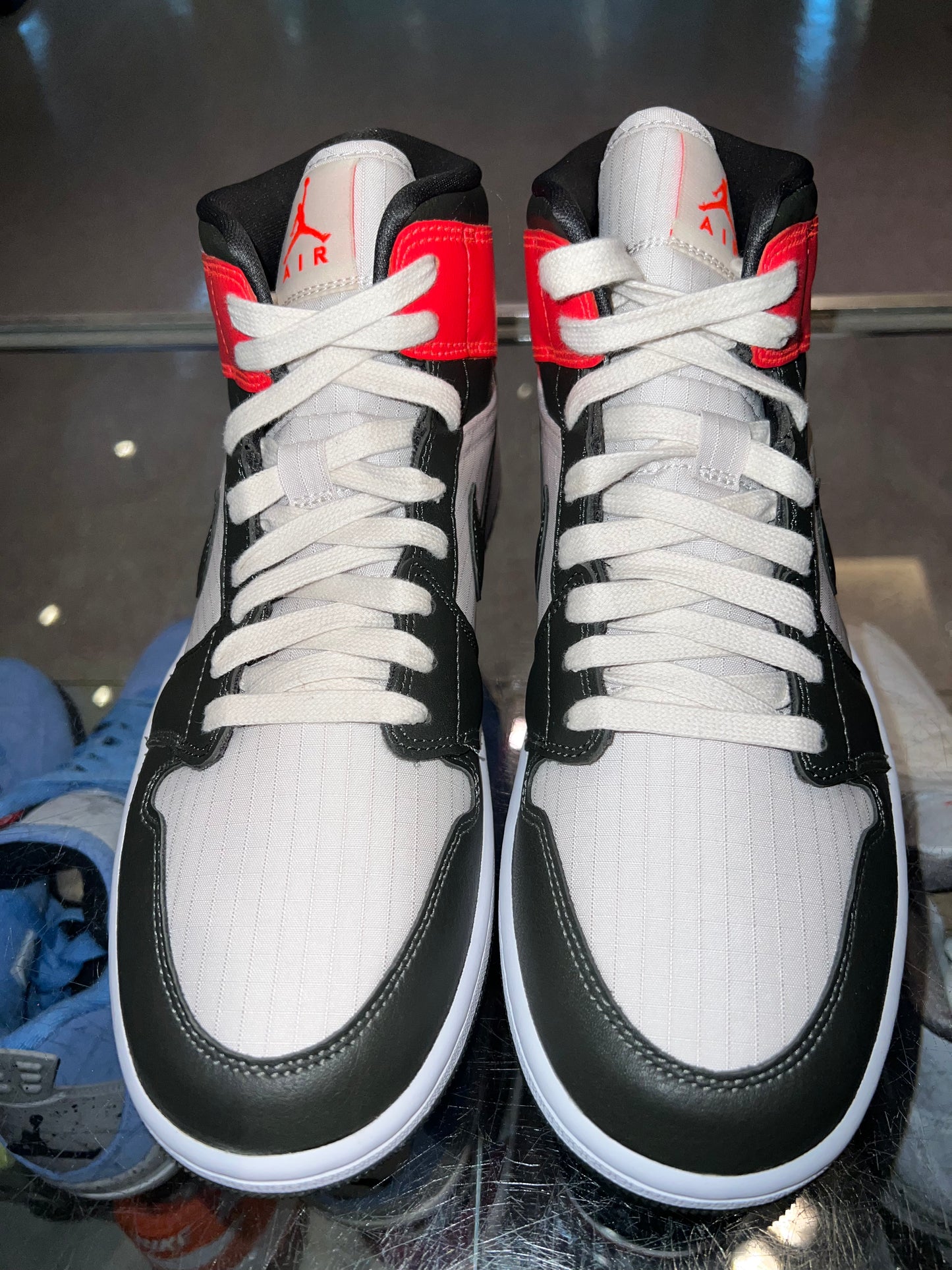 Size 9.5 (11w) Air Jordan 1 Mid “Newsprint Orewood Brown” Brand New (Mall)