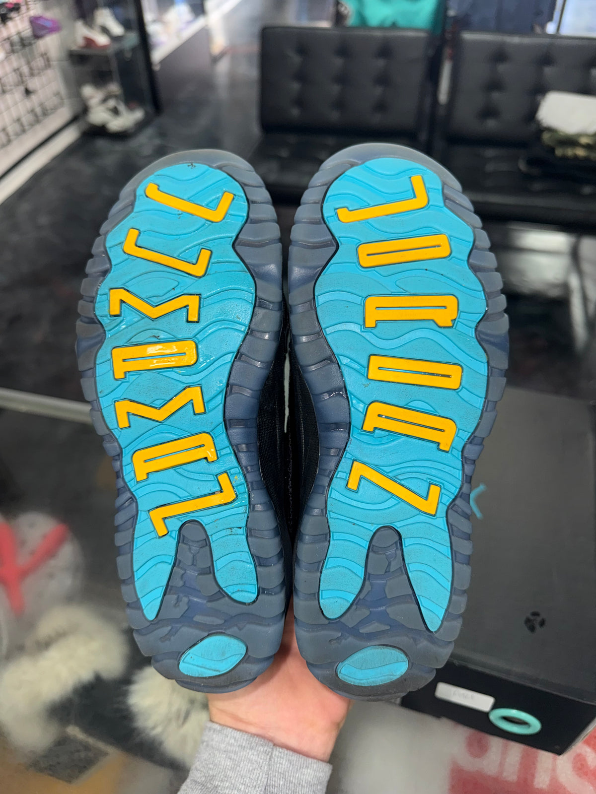 Air Jordan 11 Gamma Blue PS sneaker, pre-owned, size 2.5Y – view 5